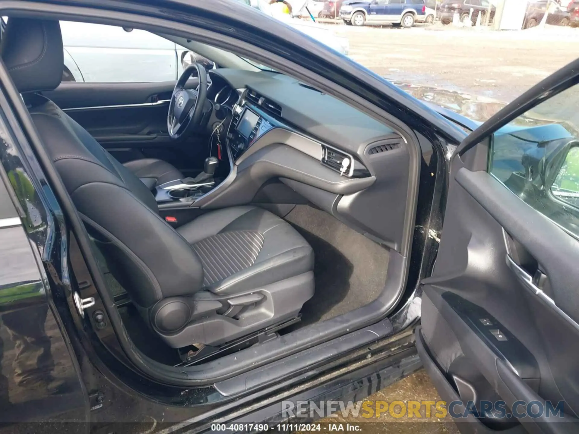 5 Photograph of a damaged car 4T1G11AKXLU963269 TOYOTA CAMRY 2020