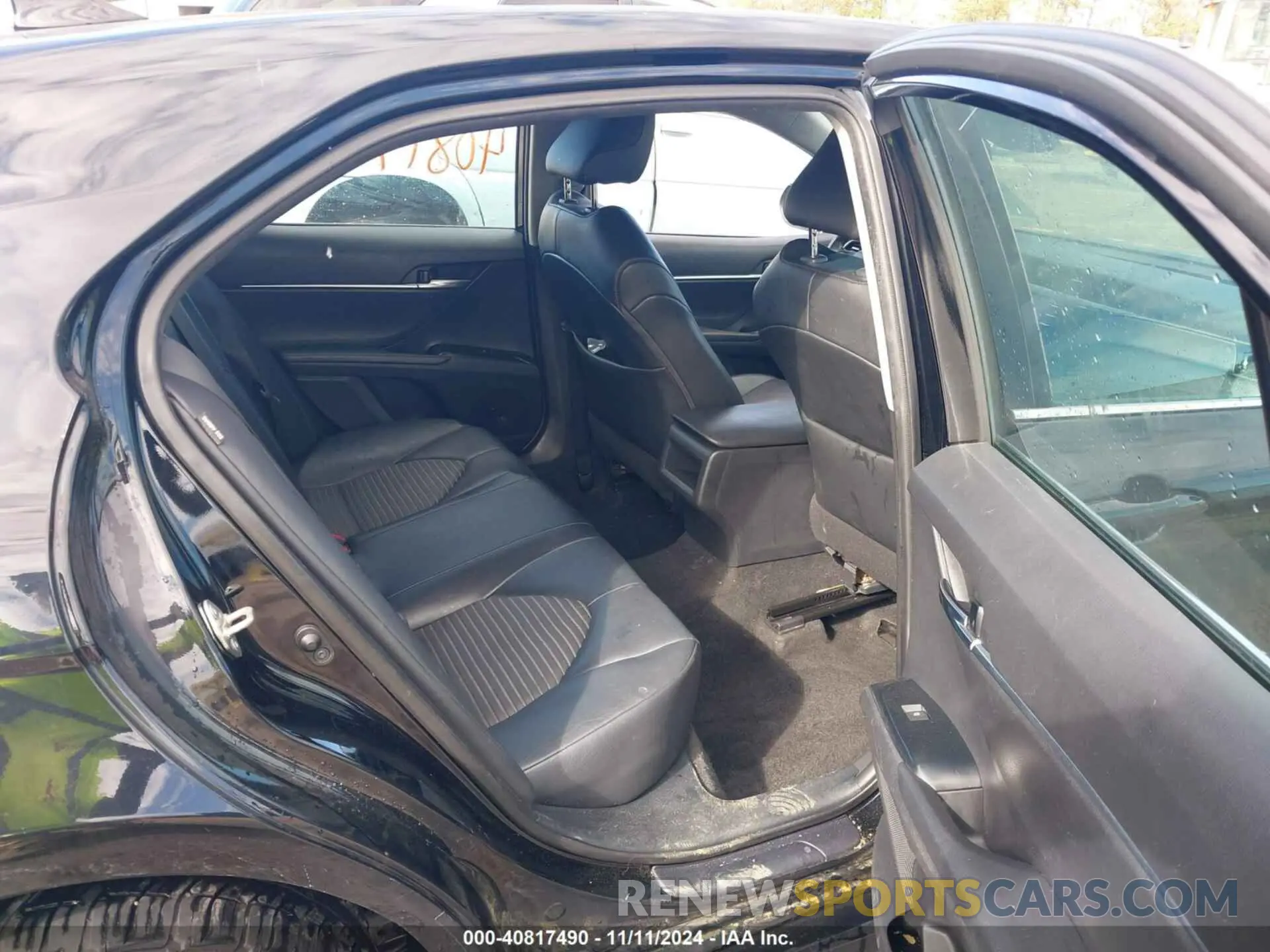 8 Photograph of a damaged car 4T1G11AKXLU963269 TOYOTA CAMRY 2020