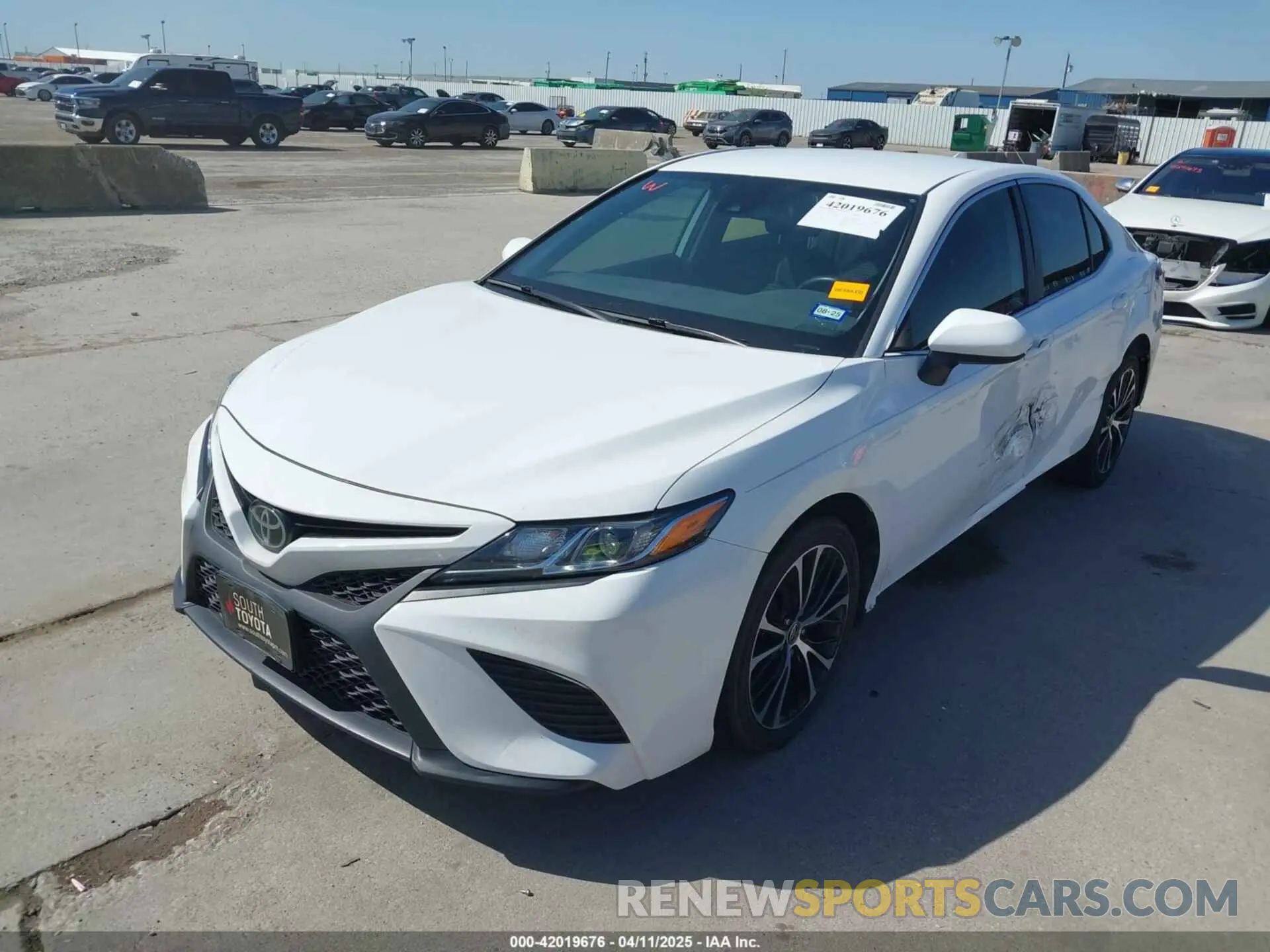 2 Photograph of a damaged car 4T1G11AKXLU965667 TOYOTA CAMRY 2020