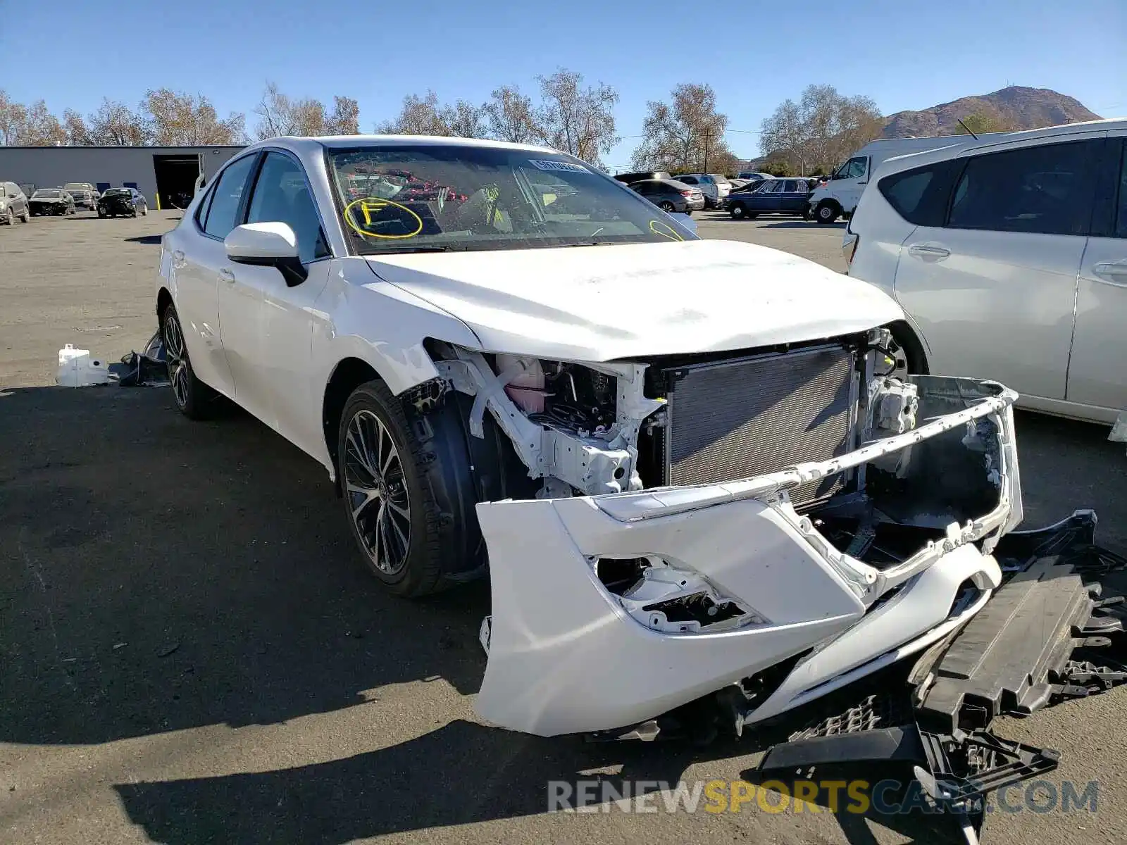 1 Photograph of a damaged car 4T1G11AKXLU966415 TOYOTA CAMRY 2020