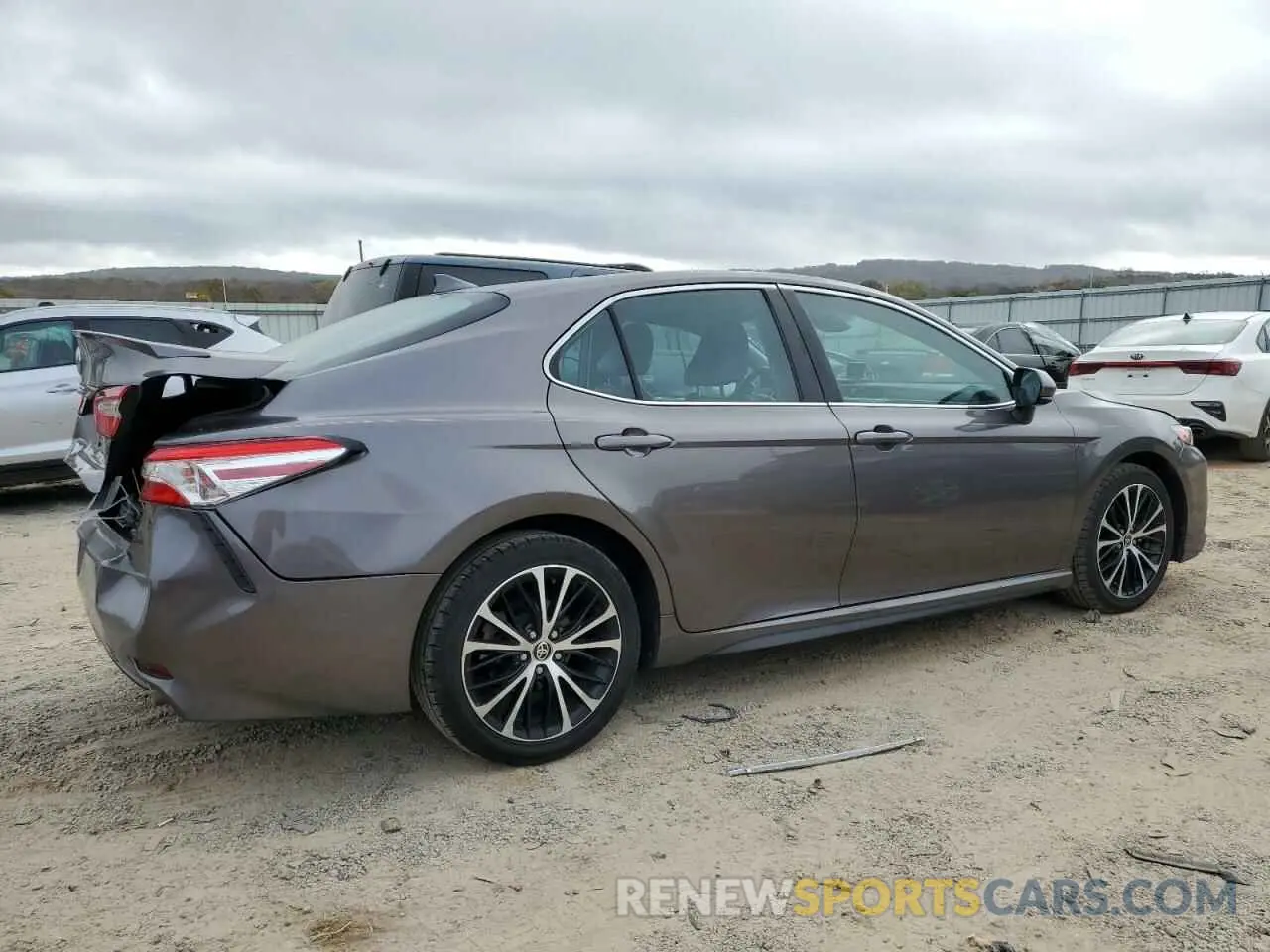 3 Photograph of a damaged car 4T1G11AKXLU983571 TOYOTA CAMRY 2020