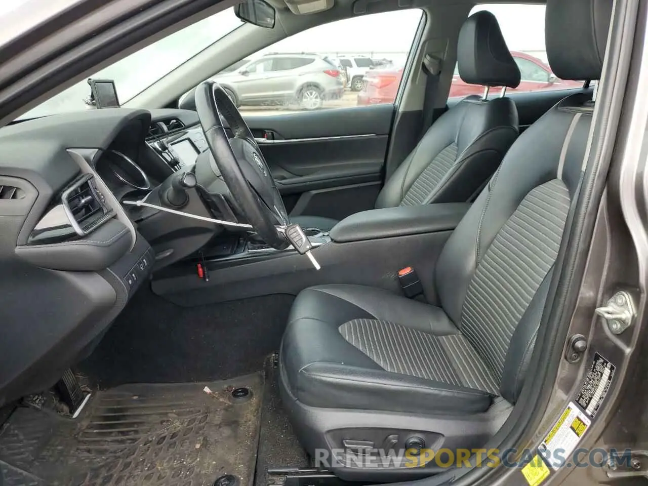 7 Photograph of a damaged car 4T1G11AKXLU983571 TOYOTA CAMRY 2020