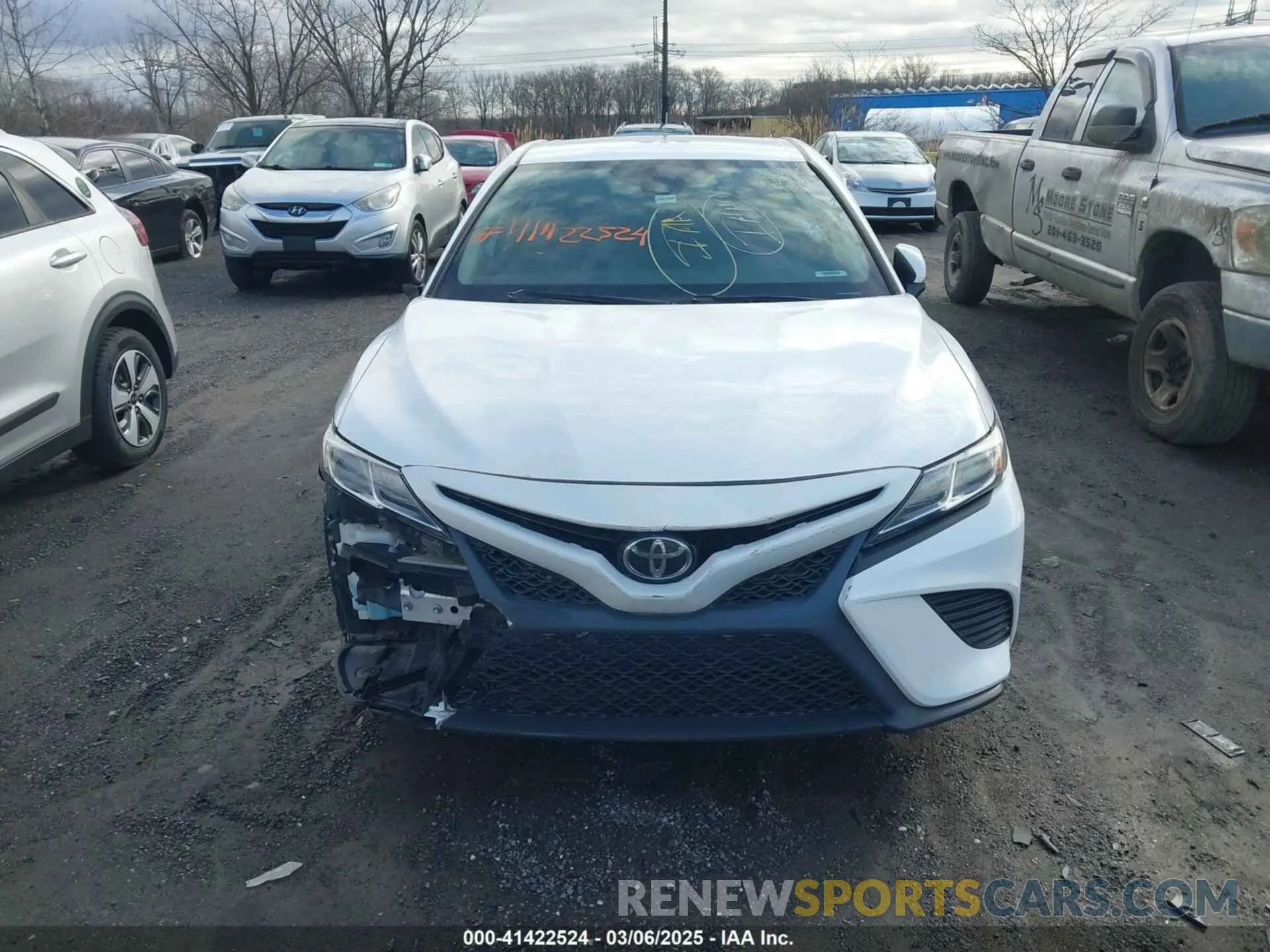 11 Photograph of a damaged car 4T1G11AKXLU983800 TOYOTA CAMRY 2020