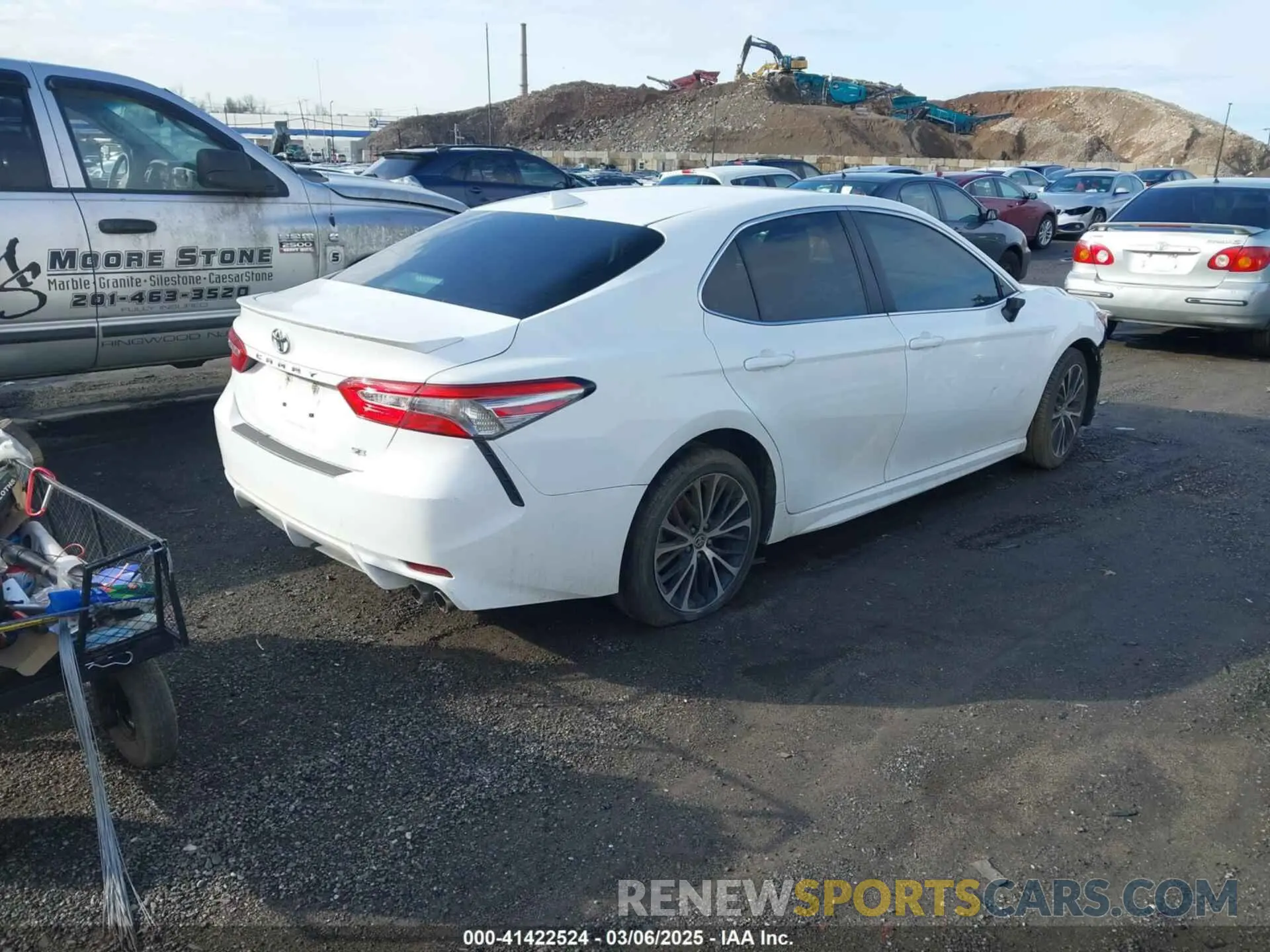 4 Photograph of a damaged car 4T1G11AKXLU983800 TOYOTA CAMRY 2020