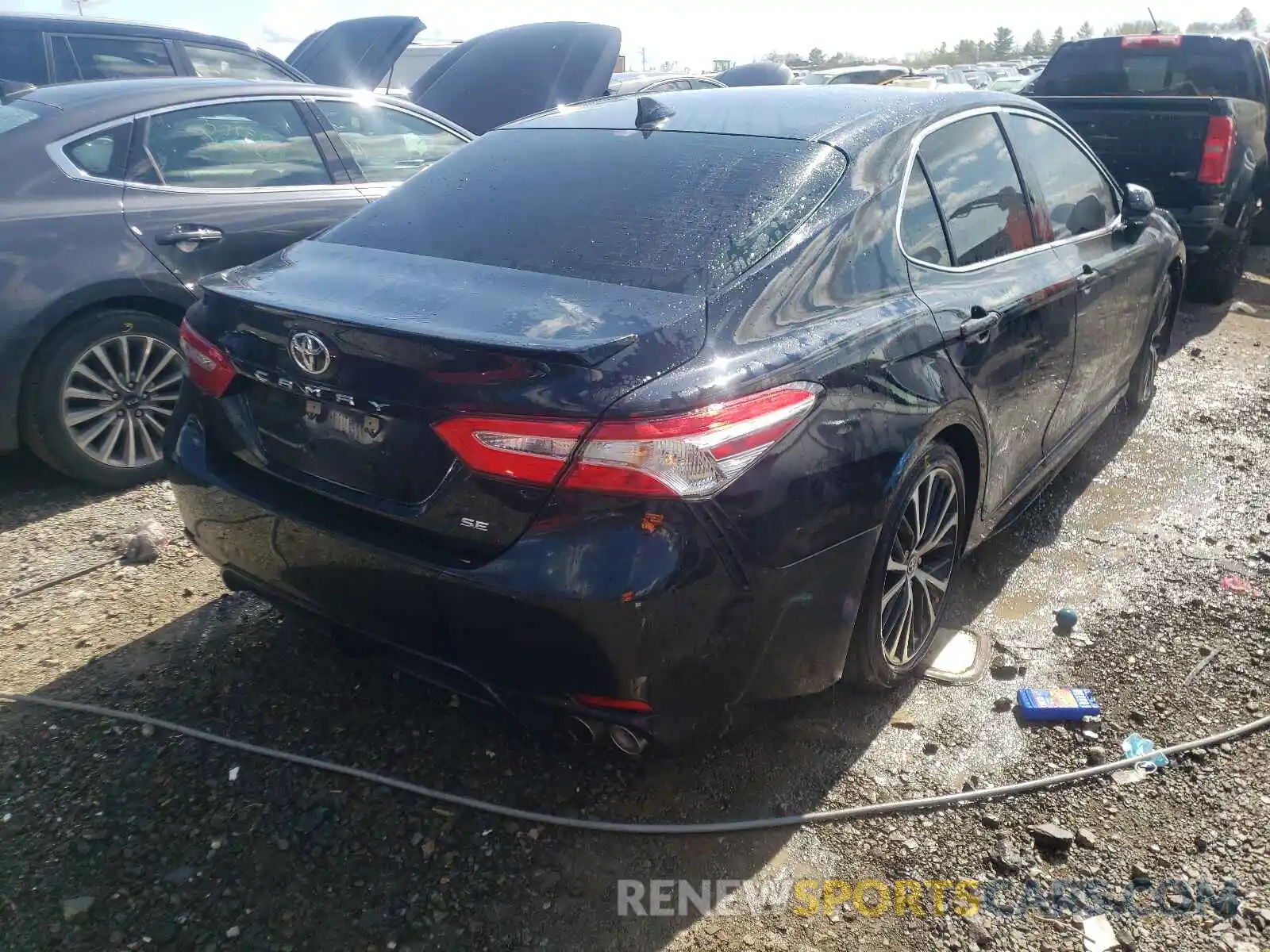 4 Photograph of a damaged car 4T1G11AKXLU986244 TOYOTA CAMRY 2020