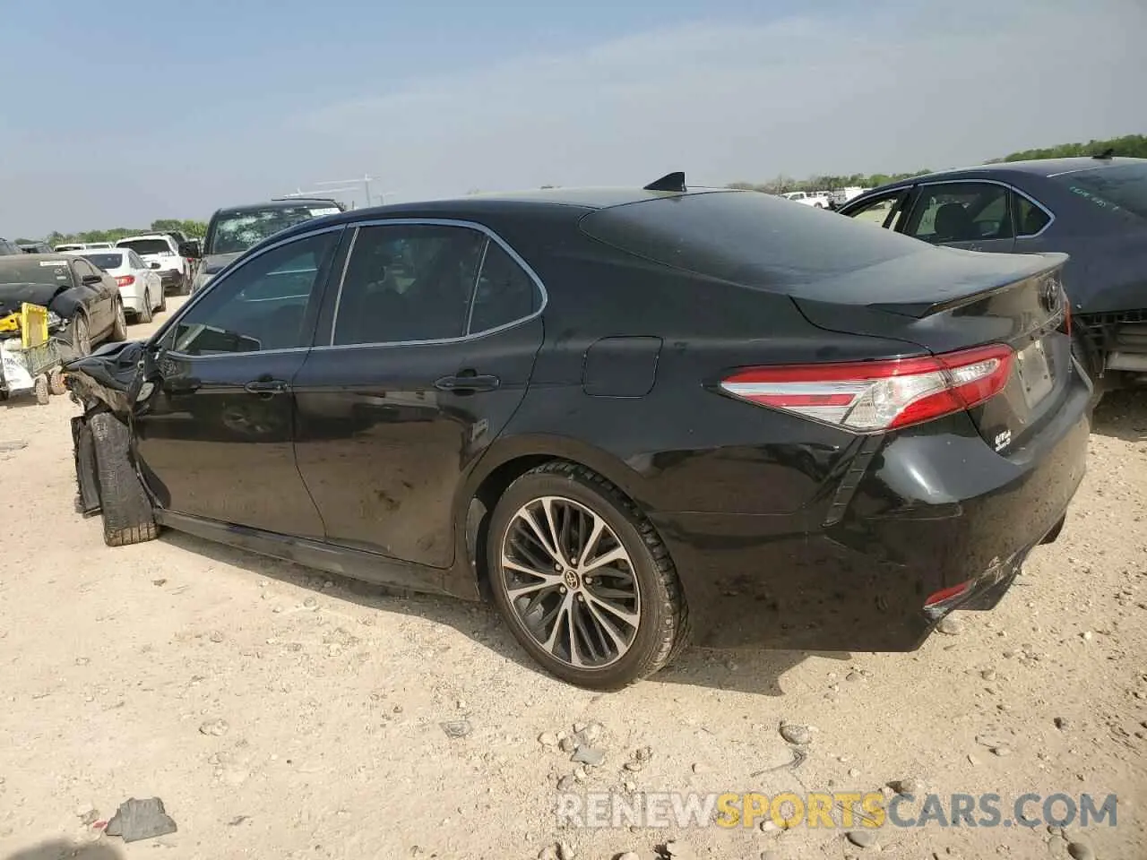 2 Photograph of a damaged car 4T1G11AKXLU996353 TOYOTA CAMRY 2020