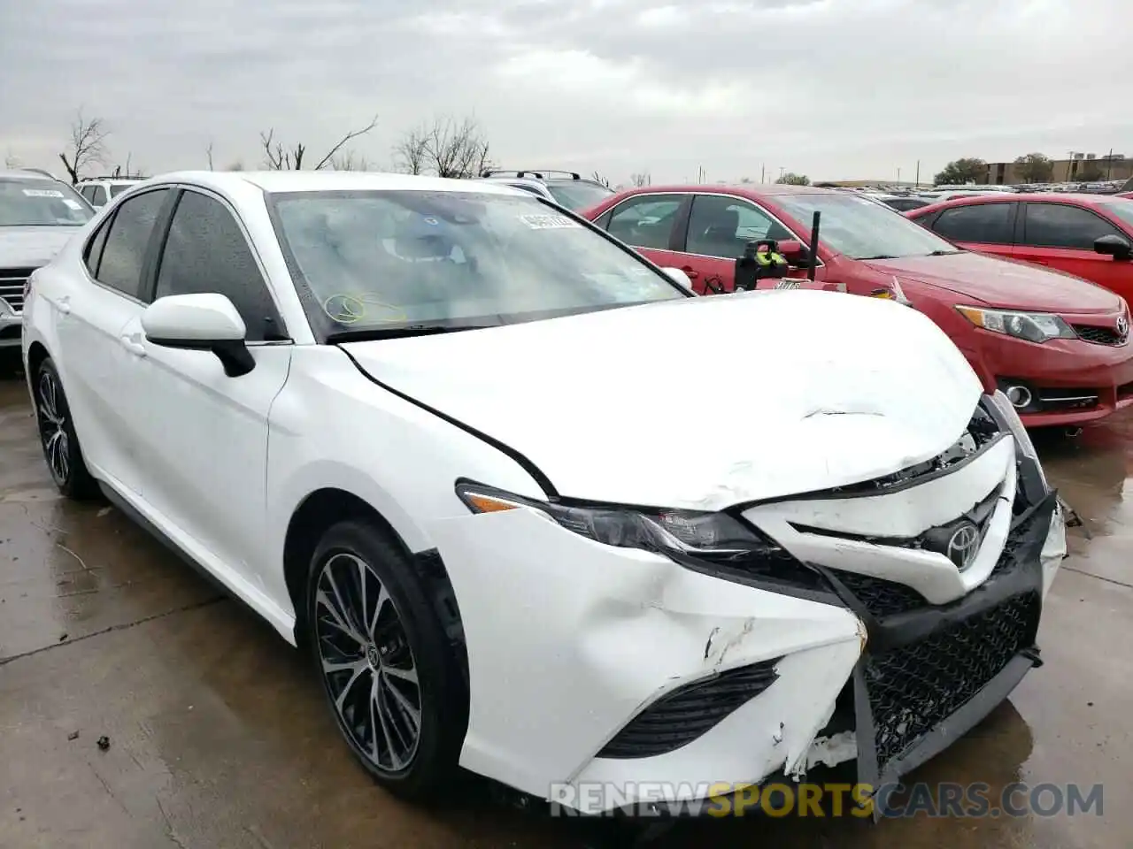 1 Photograph of a damaged car 4T1G11AKXLU998149 TOYOTA CAMRY 2020