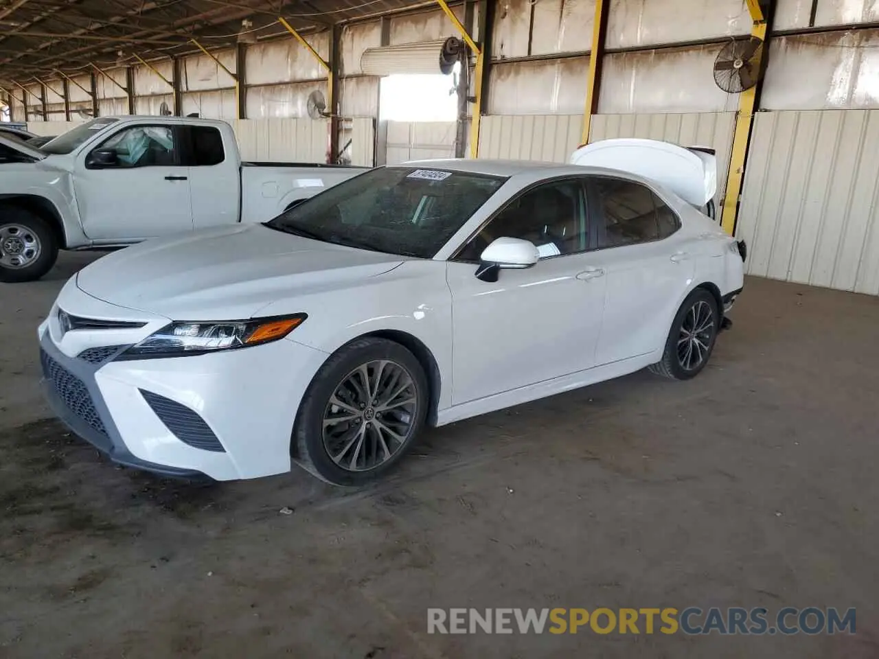 1 Photograph of a damaged car 4T1G11BK0LU001562 TOYOTA CAMRY 2020