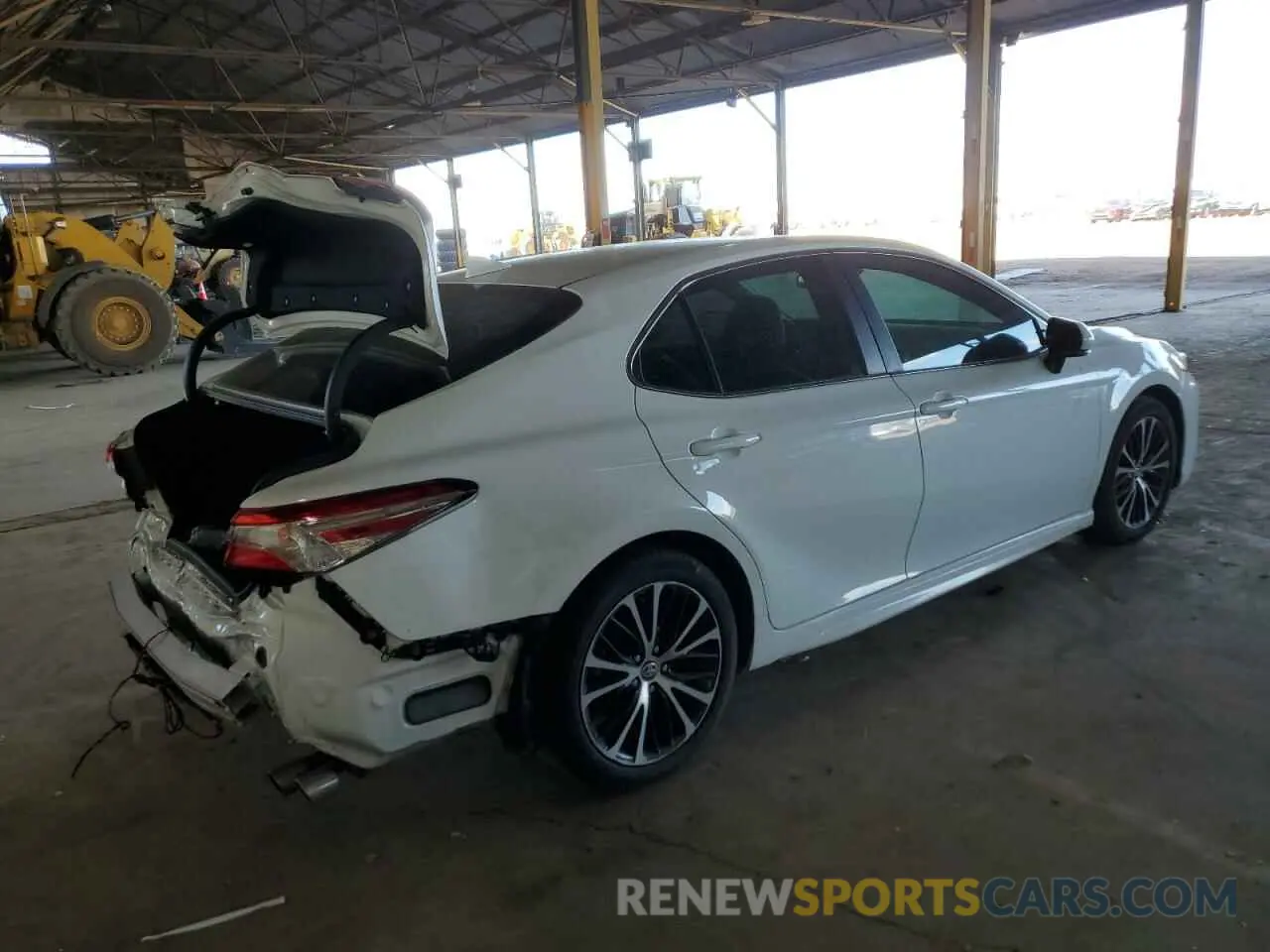 3 Photograph of a damaged car 4T1G11BK0LU001562 TOYOTA CAMRY 2020
