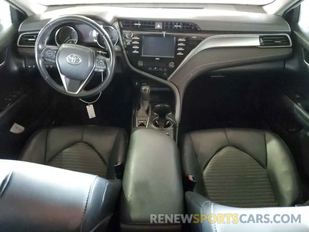 8 Photograph of a damaged car 4T1G11BK0LU001562 TOYOTA CAMRY 2020