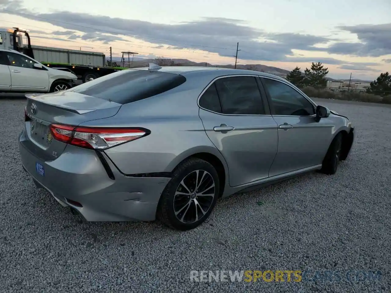 3 Photograph of a damaged car 4T1G11BK0LU009967 TOYOTA CAMRY 2020