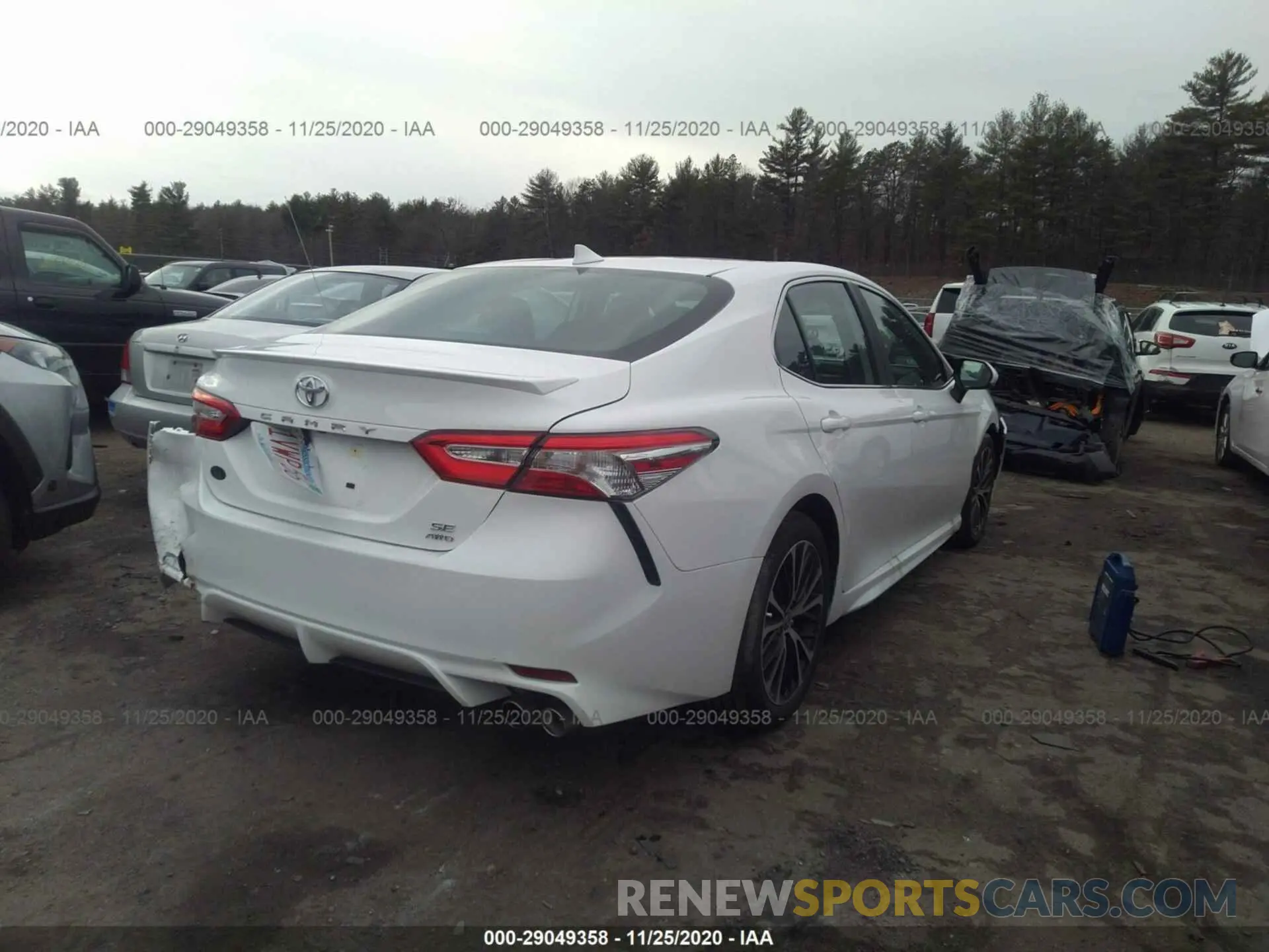 4 Photograph of a damaged car 4T1G11BK0LU011251 TOYOTA CAMRY 2020