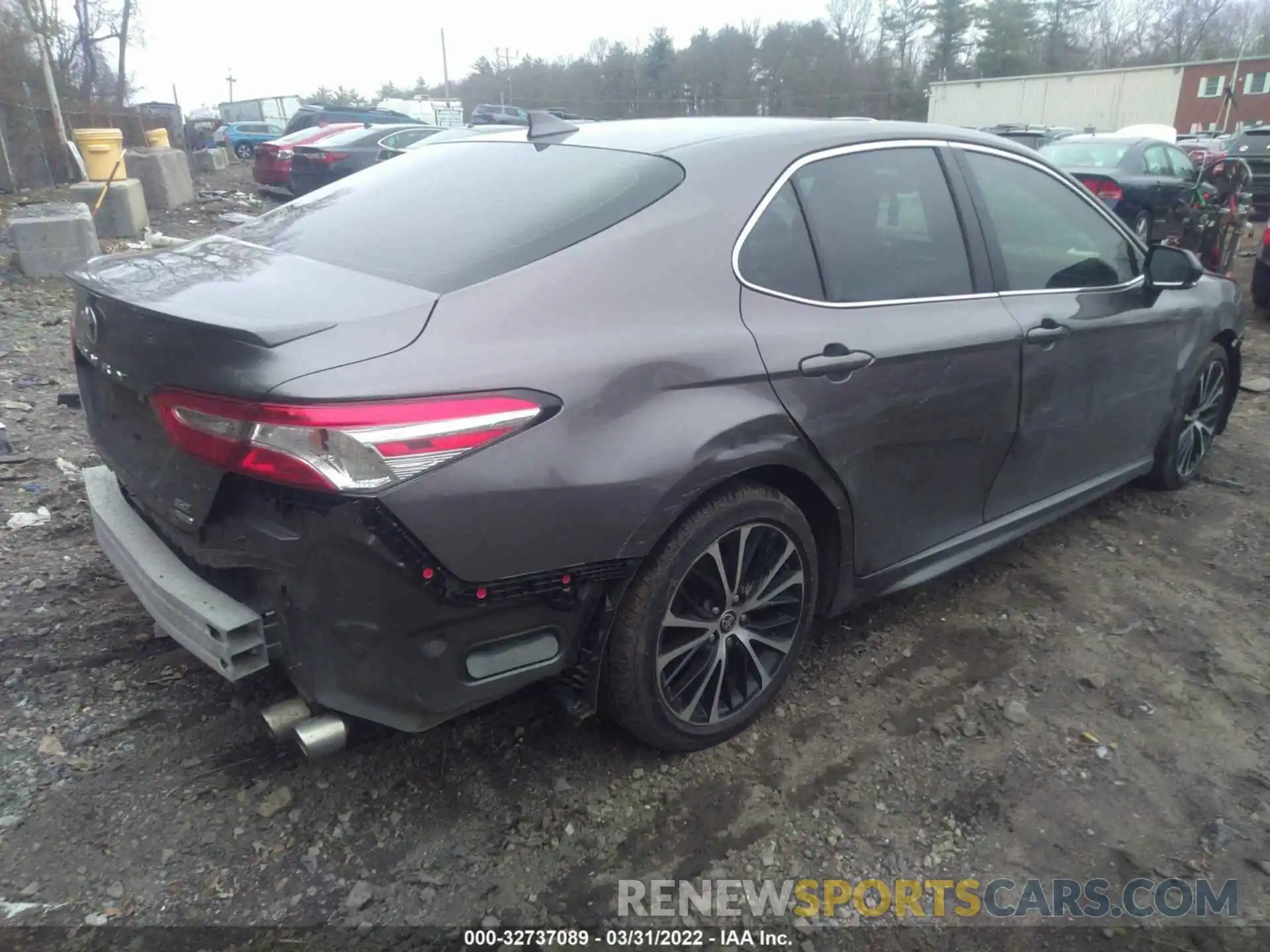 4 Photograph of a damaged car 4T1G11BK0LU011492 TOYOTA CAMRY 2020