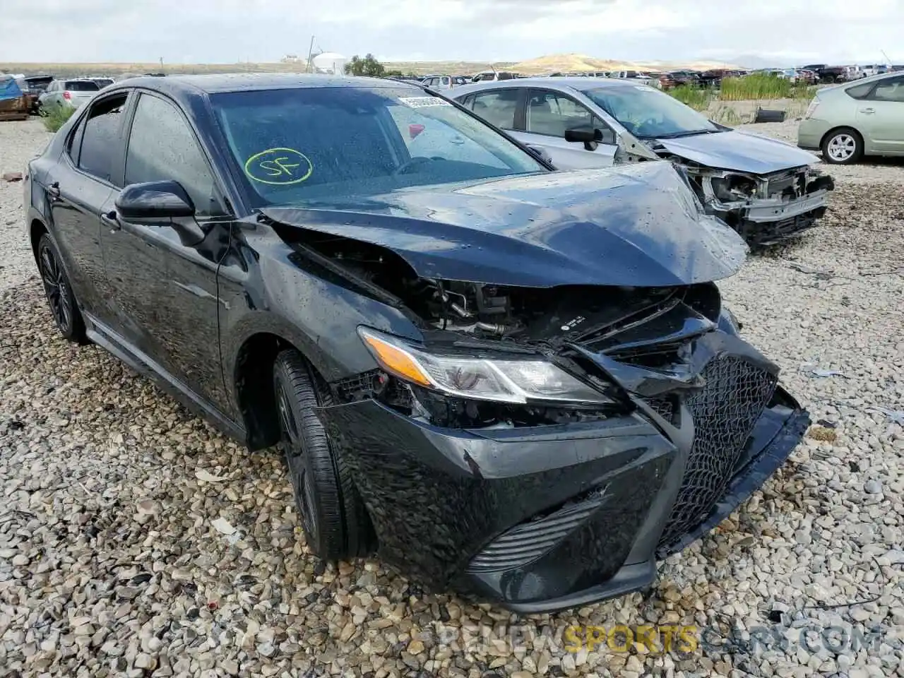 1 Photograph of a damaged car 4T1G11BK0LU015204 TOYOTA CAMRY 2020