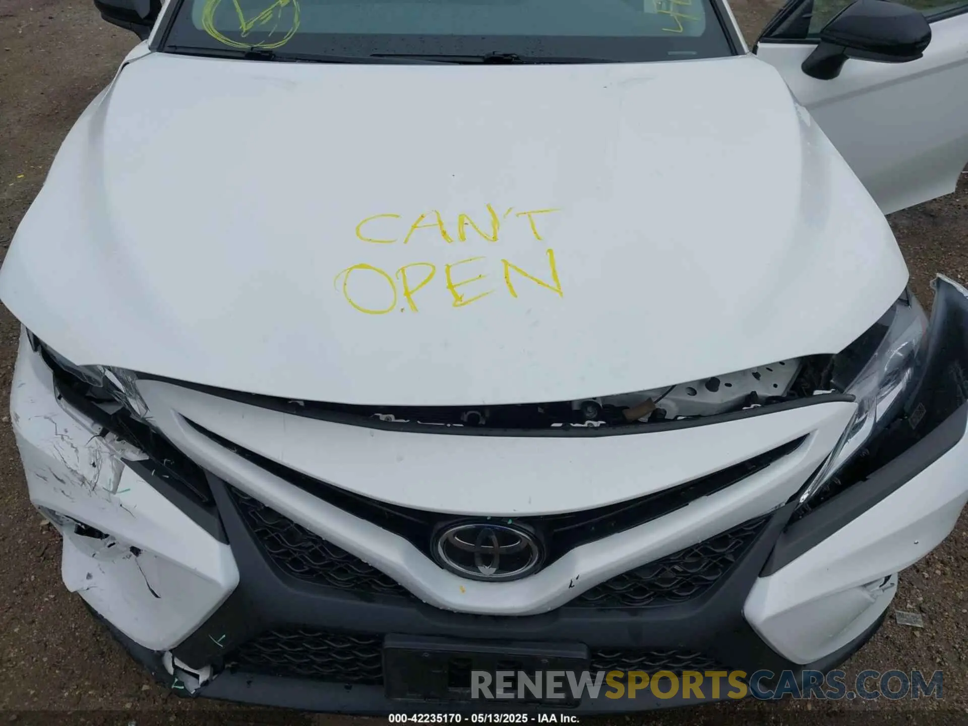 10 Photograph of a damaged car 4T1G11BK0LU019009 TOYOTA CAMRY 2020