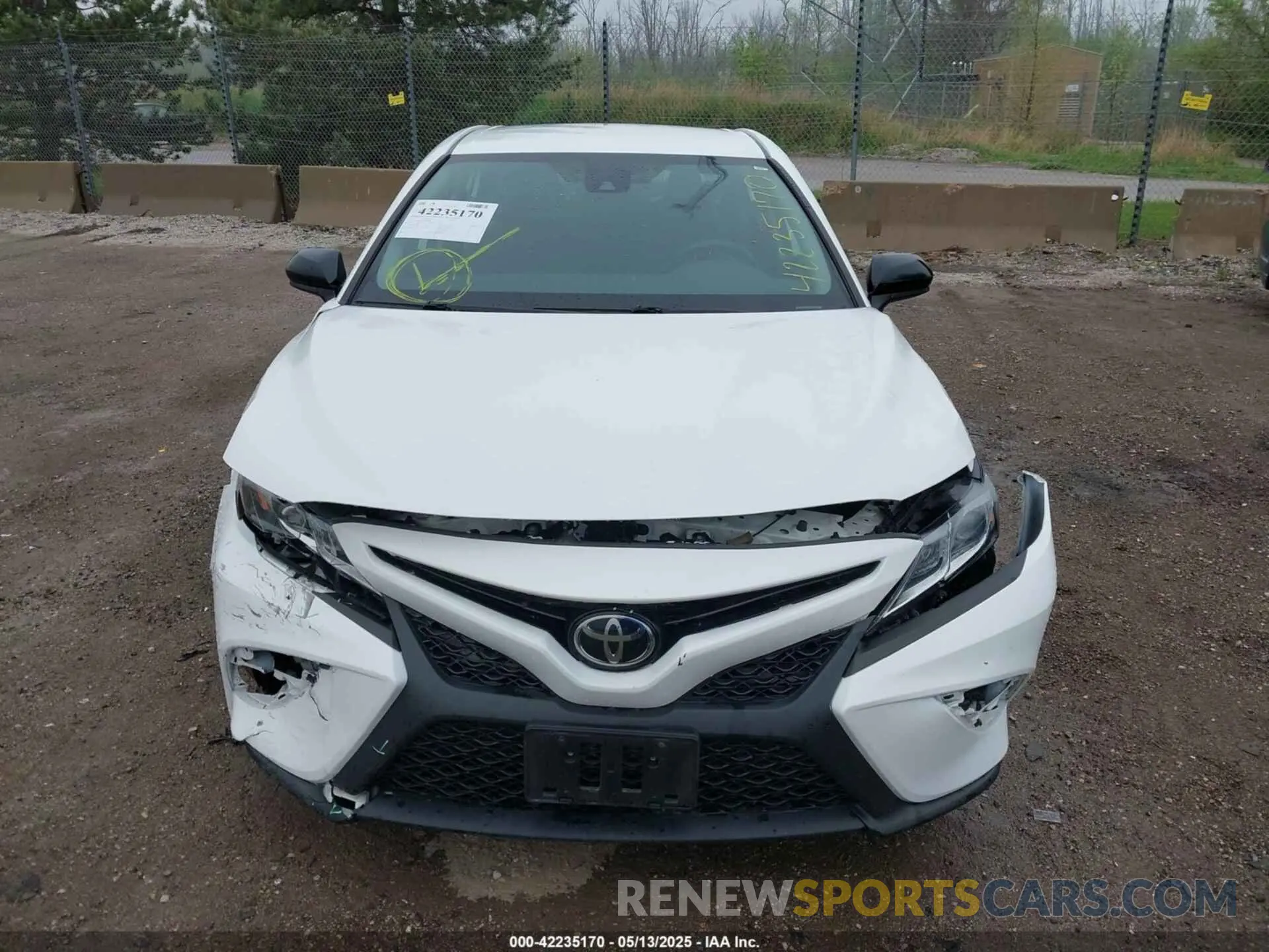 12 Photograph of a damaged car 4T1G11BK0LU019009 TOYOTA CAMRY 2020