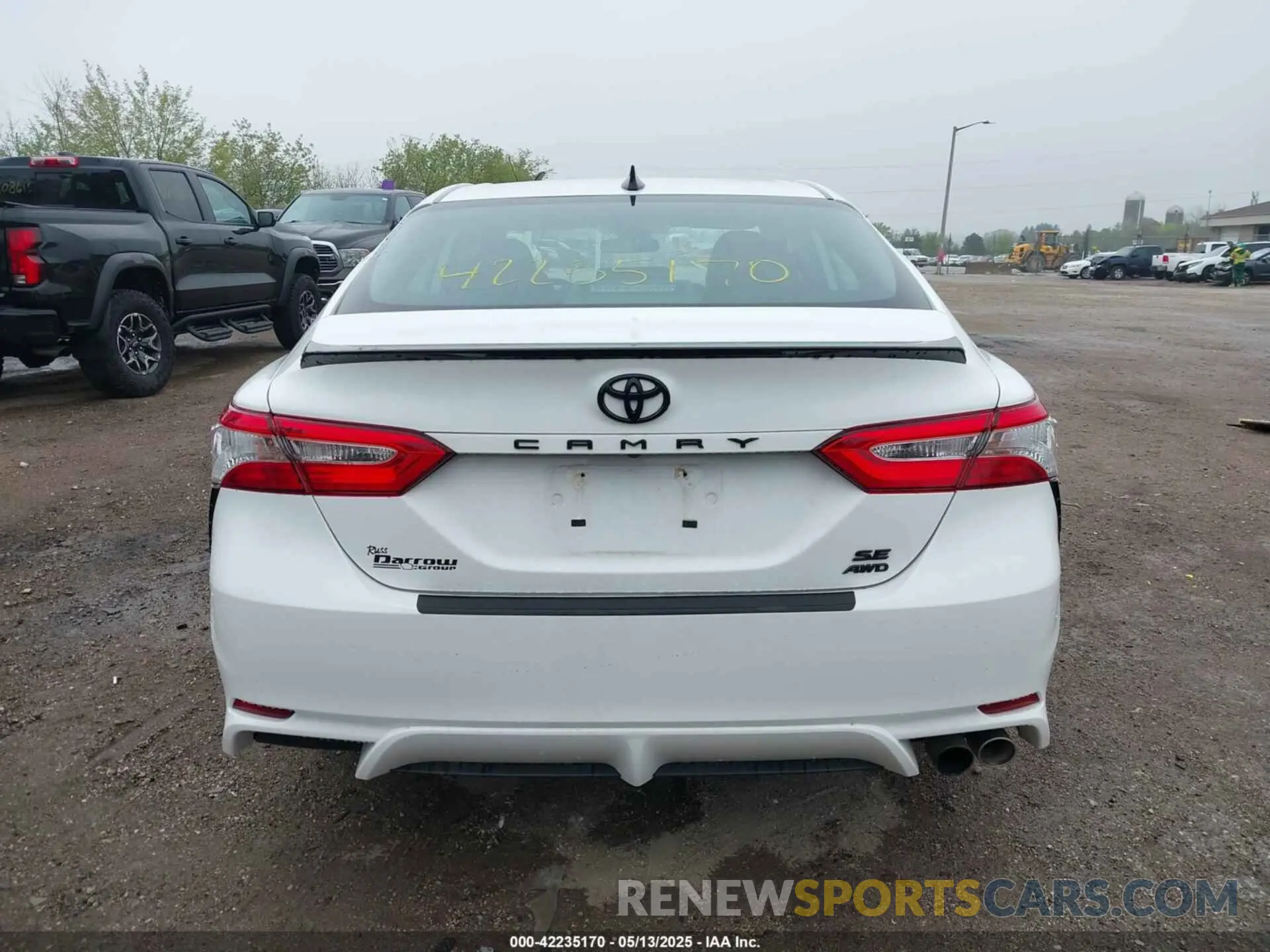 16 Photograph of a damaged car 4T1G11BK0LU019009 TOYOTA CAMRY 2020