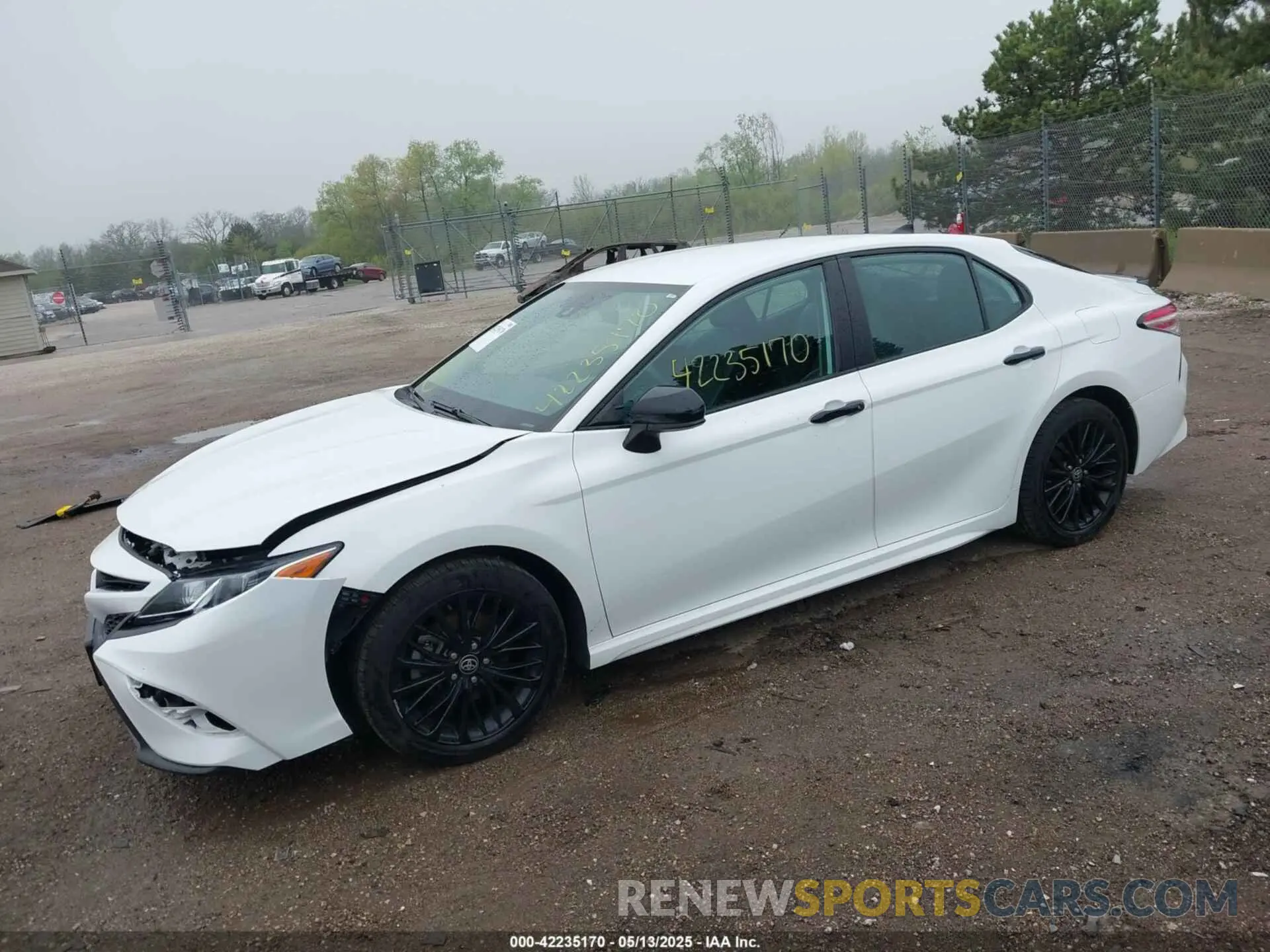 2 Photograph of a damaged car 4T1G11BK0LU019009 TOYOTA CAMRY 2020