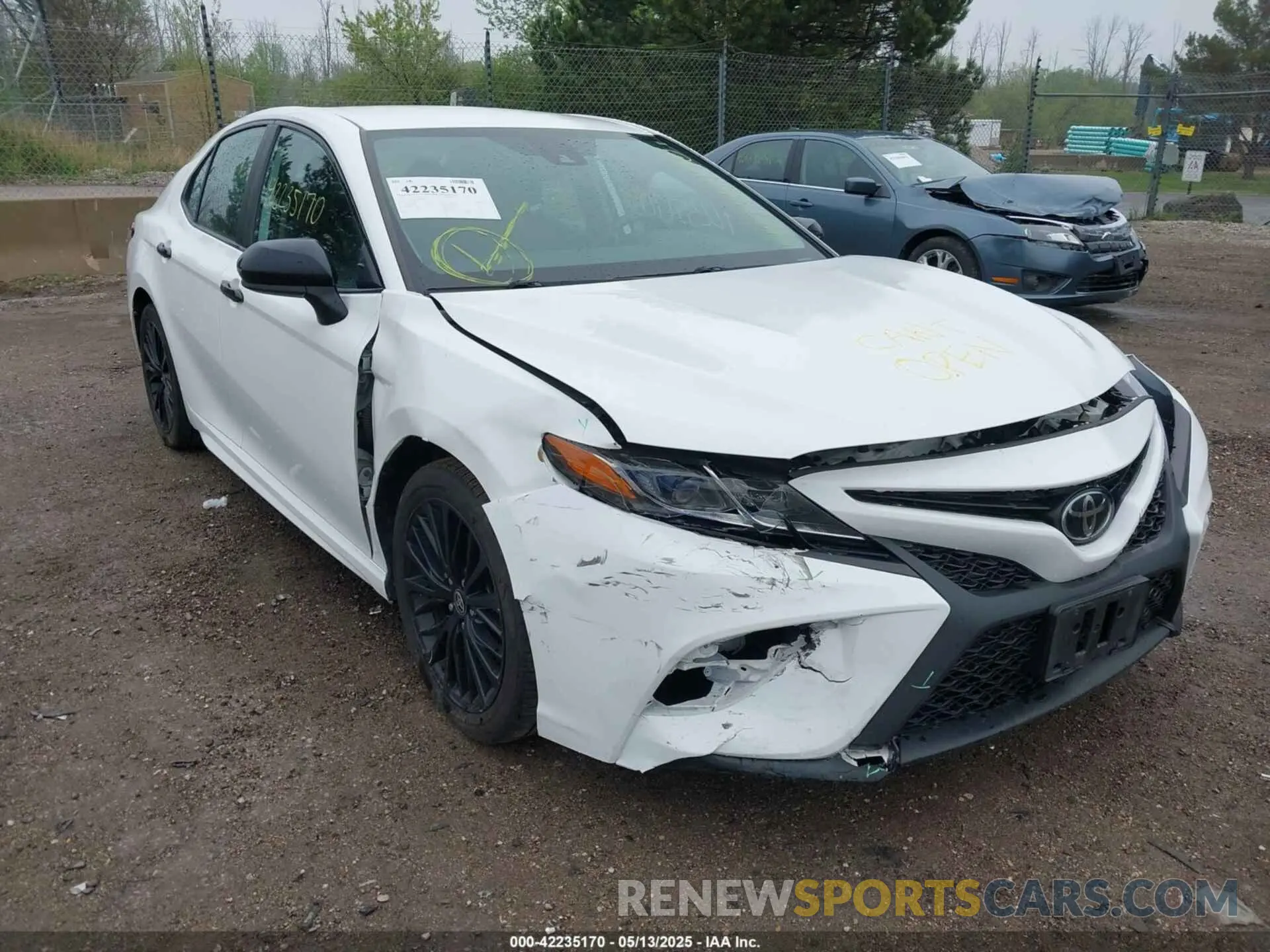 6 Photograph of a damaged car 4T1G11BK0LU019009 TOYOTA CAMRY 2020