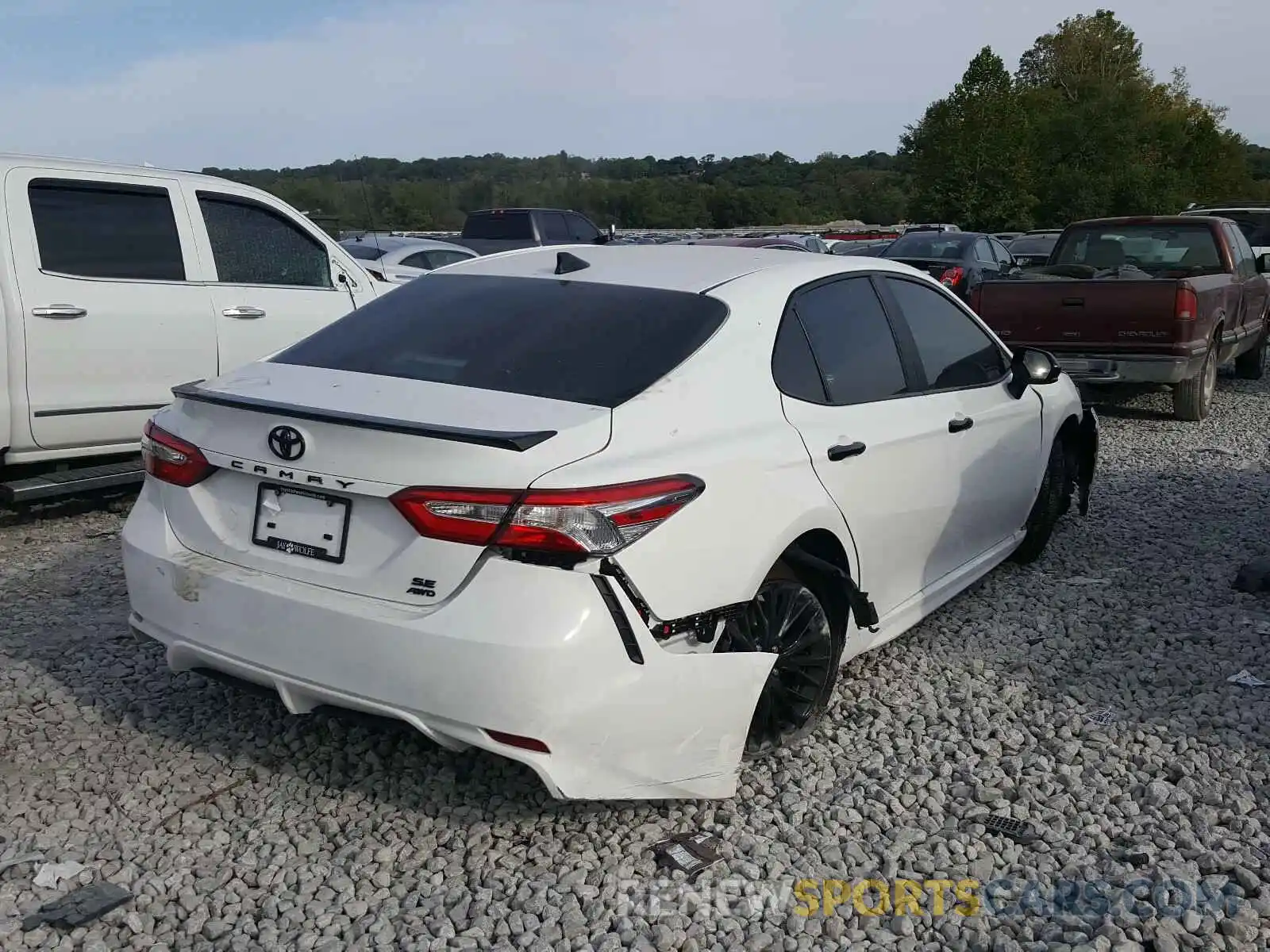 4 Photograph of a damaged car 4T1G11BK2LU007864 TOYOTA CAMRY 2020