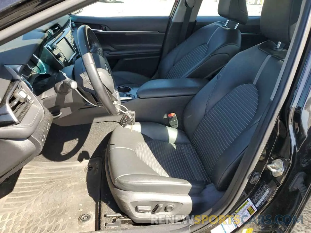 7 Photograph of a damaged car 4T1G11BK3LU005606 TOYOTA CAMRY 2020