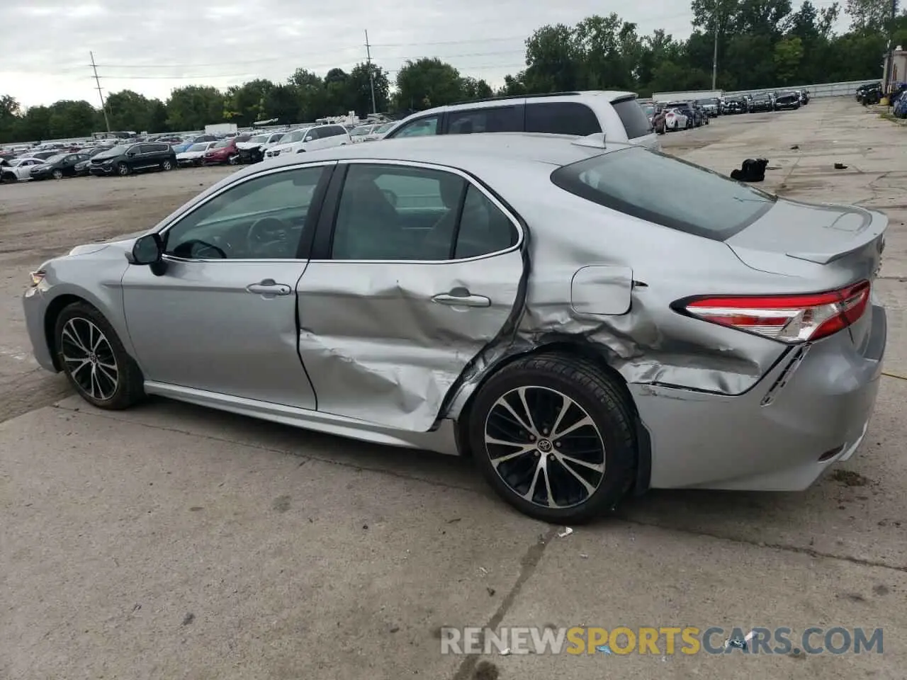 2 Photograph of a damaged car 4T1G11BK5LU001640 TOYOTA CAMRY 2020