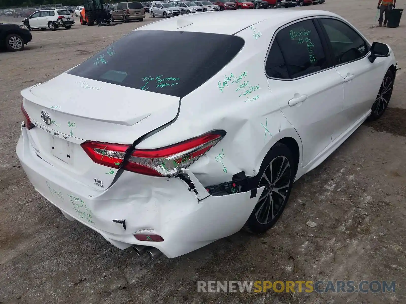 4 Photograph of a damaged car 4T1G11BK5LU003386 TOYOTA CAMRY 2020