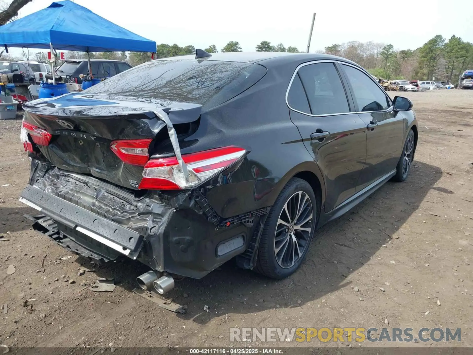 4 Photograph of a damaged car 4T1G11BK5LU007163 TOYOTA CAMRY 2020