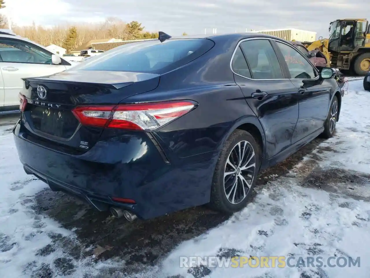 4 Photograph of a damaged car 4T1G11BK5LU009169 TOYOTA CAMRY 2020