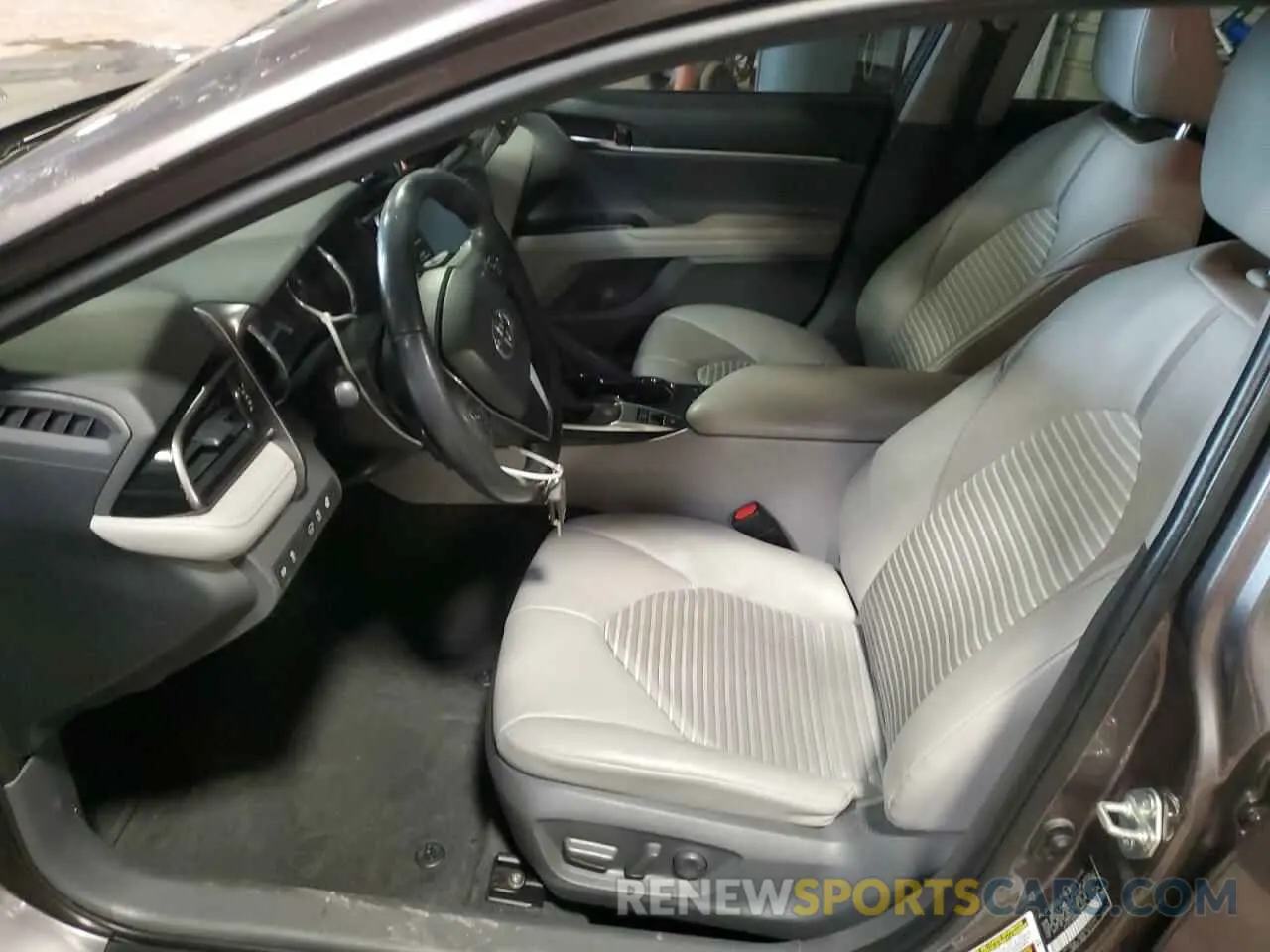 7 Photograph of a damaged car 4T1G11BK5LU016669 TOYOTA CAMRY 2020