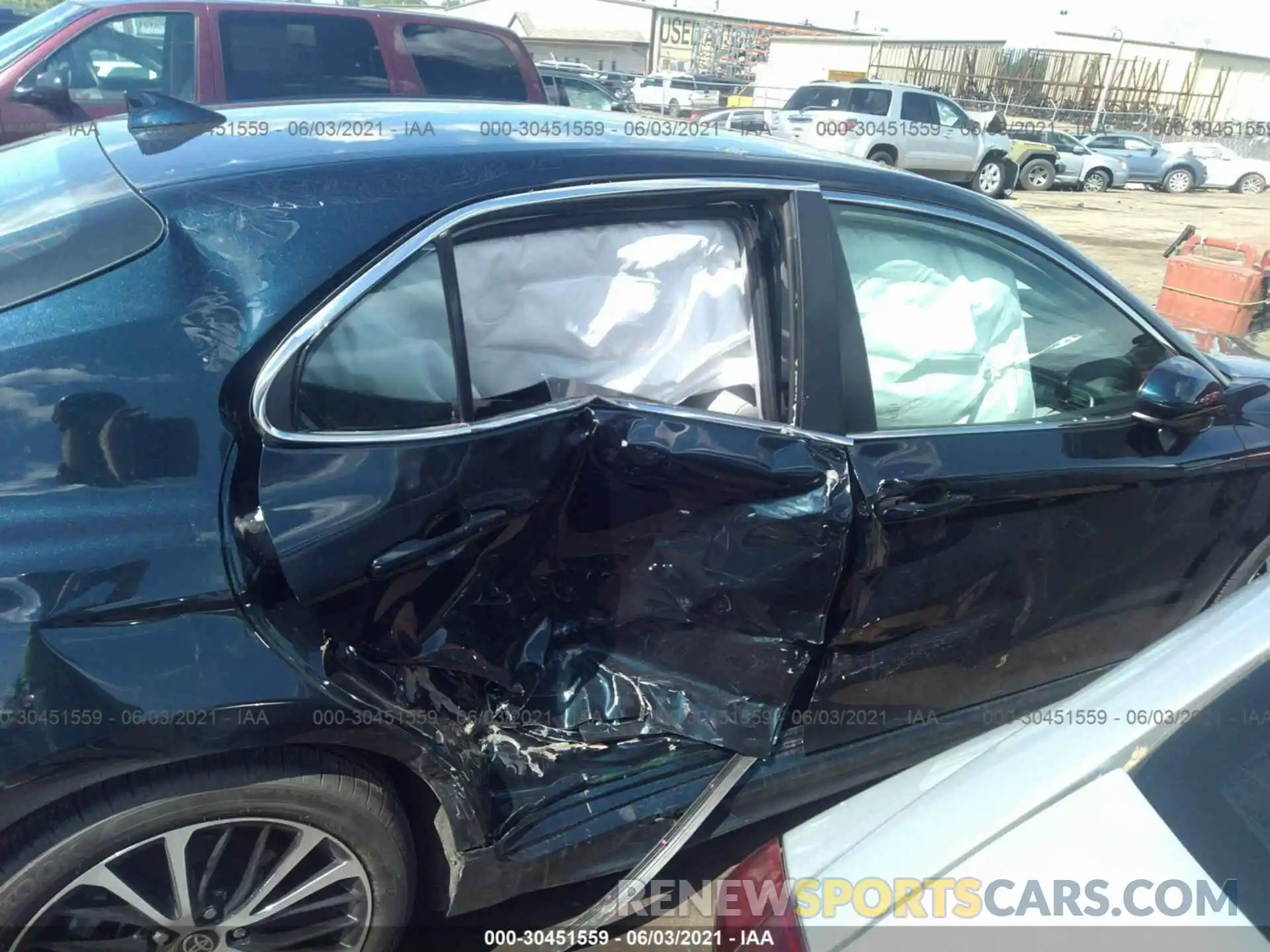 6 Photograph of a damaged car 4T1G11BK5LU016834 TOYOTA CAMRY 2020