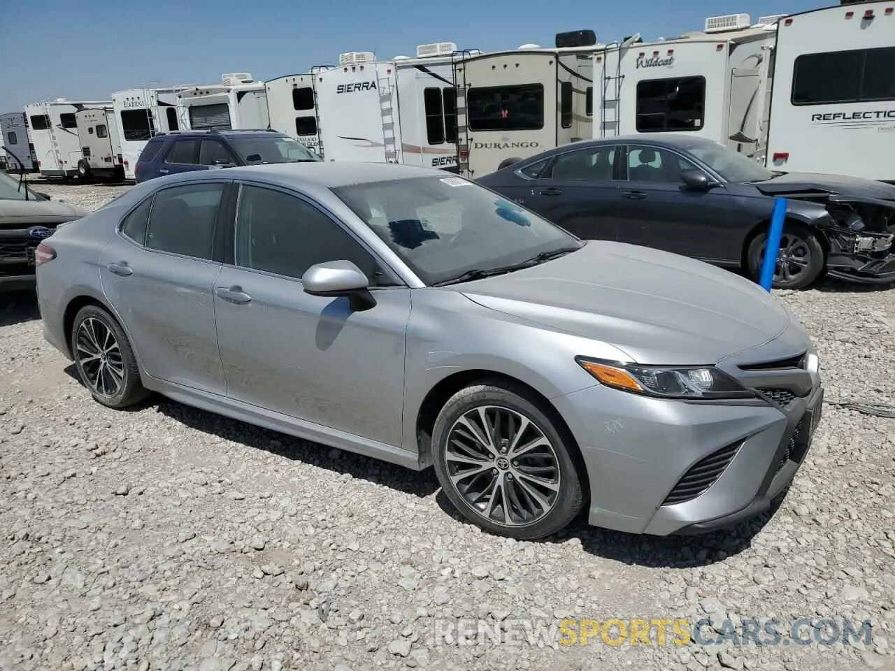 4 Photograph of a damaged car 4T1G11BK6LU007401 TOYOTA CAMRY 2020