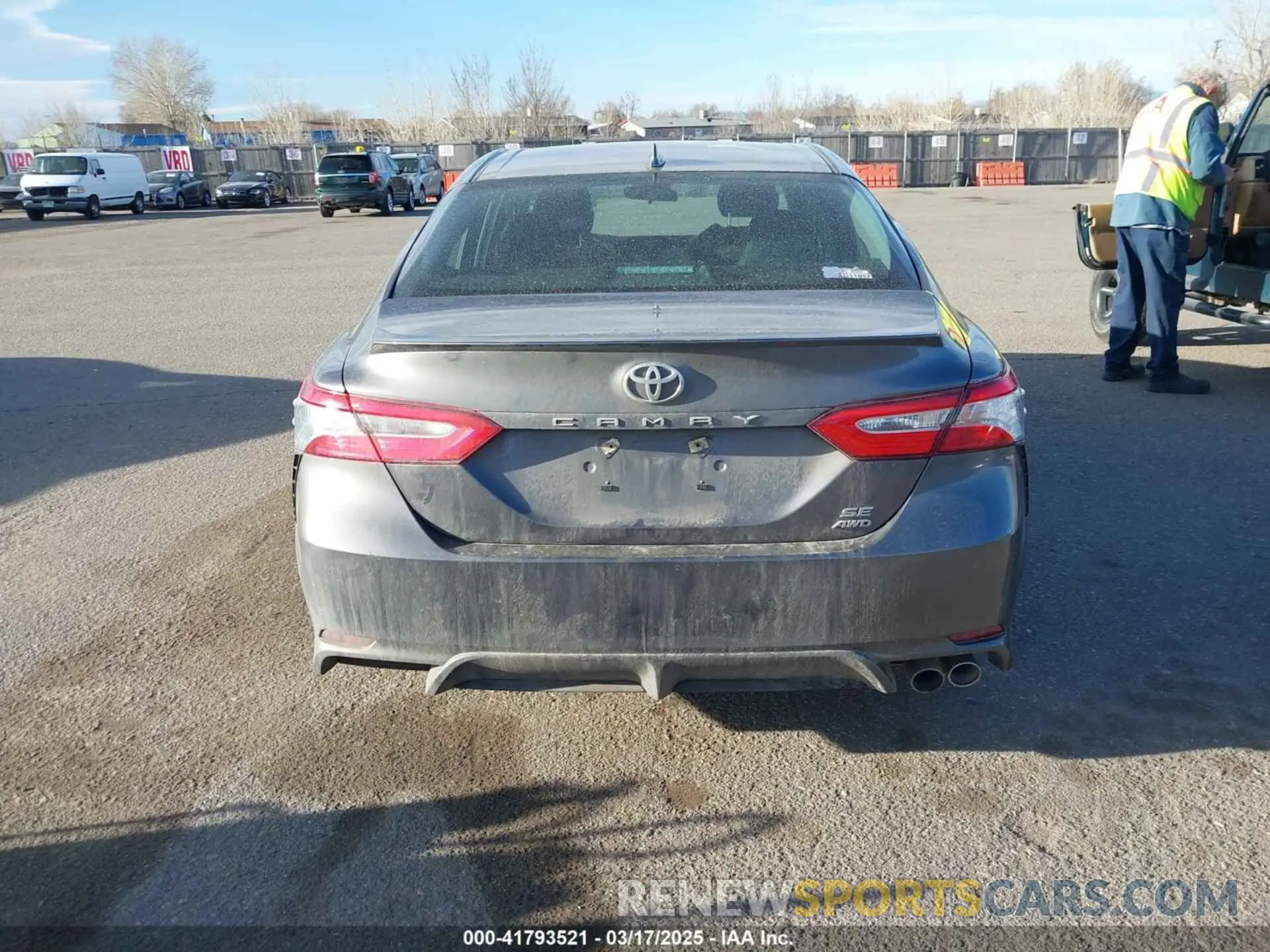 16 Photograph of a damaged car 4T1G11BK8LU008226 TOYOTA CAMRY 2020