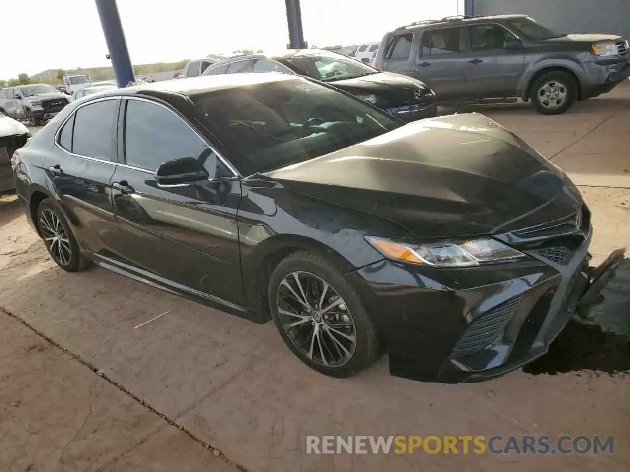 4 Photograph of a damaged car 4T1G11BK8LU008369 TOYOTA CAMRY 2020