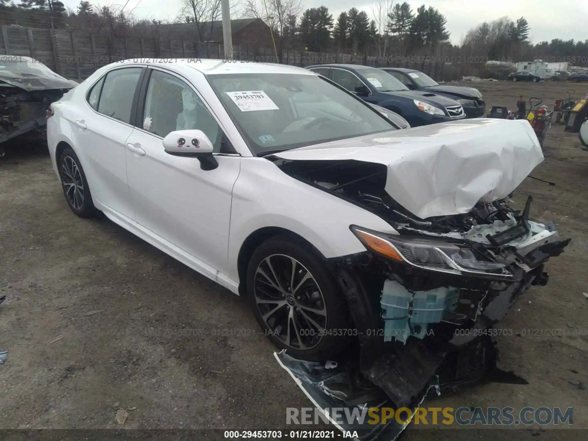 1 Photograph of a damaged car 4T1G11BK8LU011059 TOYOTA CAMRY 2020