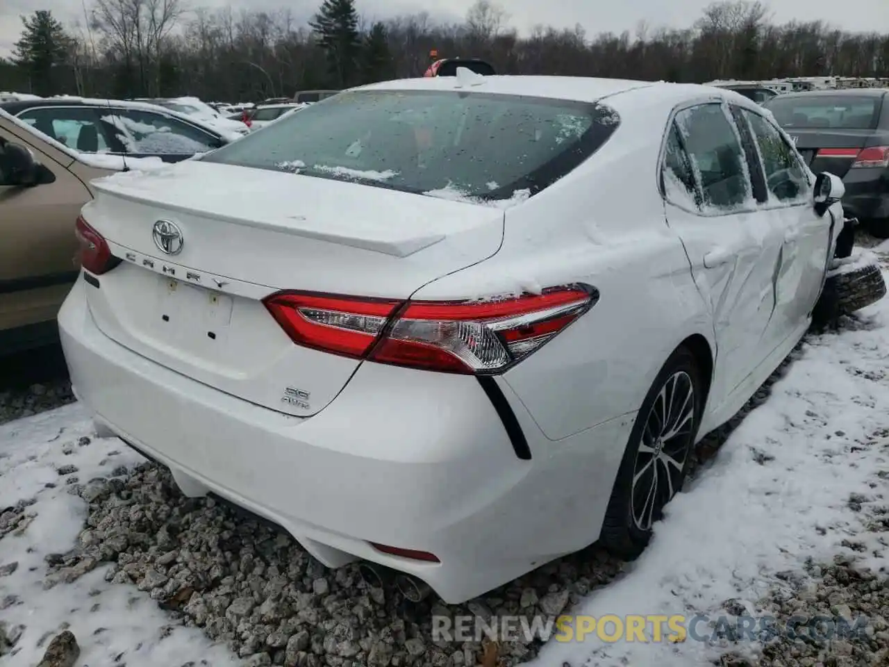 4 Photograph of a damaged car 4T1G11BK9LU015931 TOYOTA CAMRY 2020