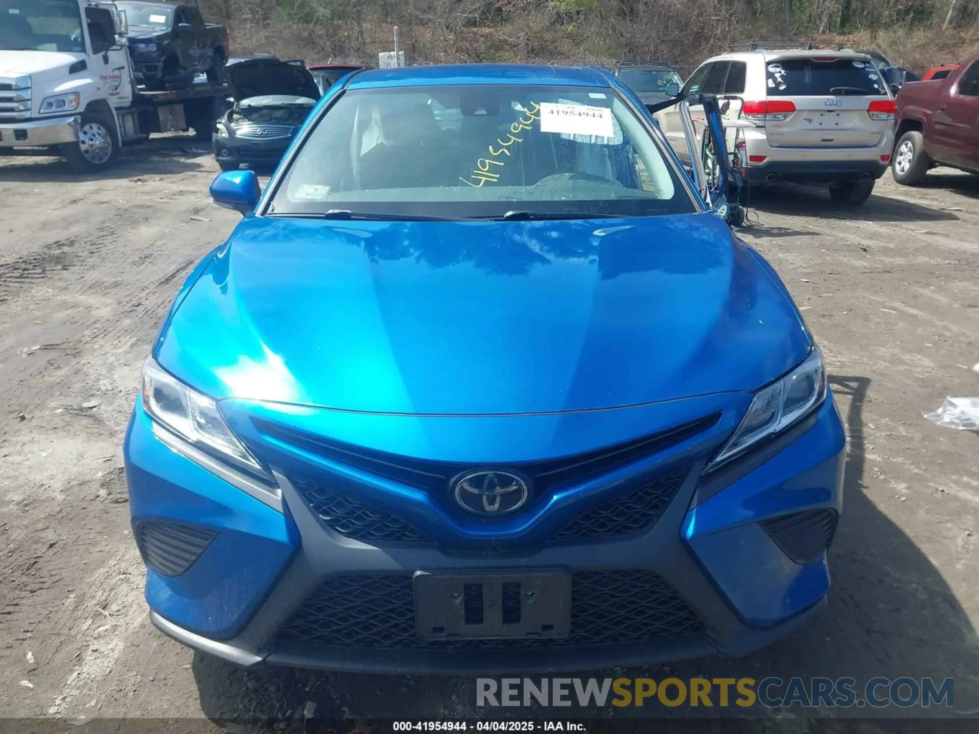 11 Photograph of a damaged car 4T1G11BK9LU016562 TOYOTA CAMRY 2020