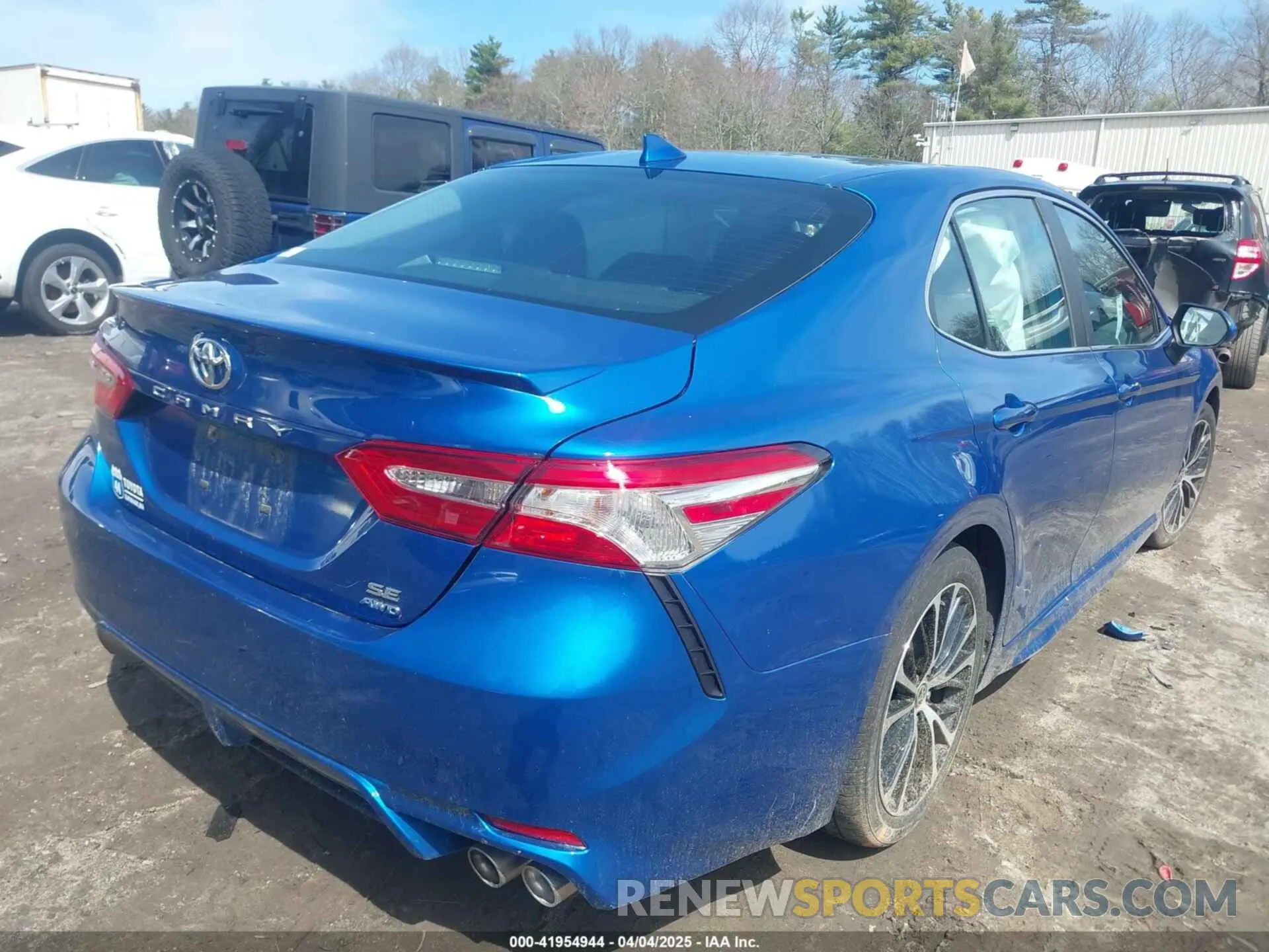 4 Photograph of a damaged car 4T1G11BK9LU016562 TOYOTA CAMRY 2020