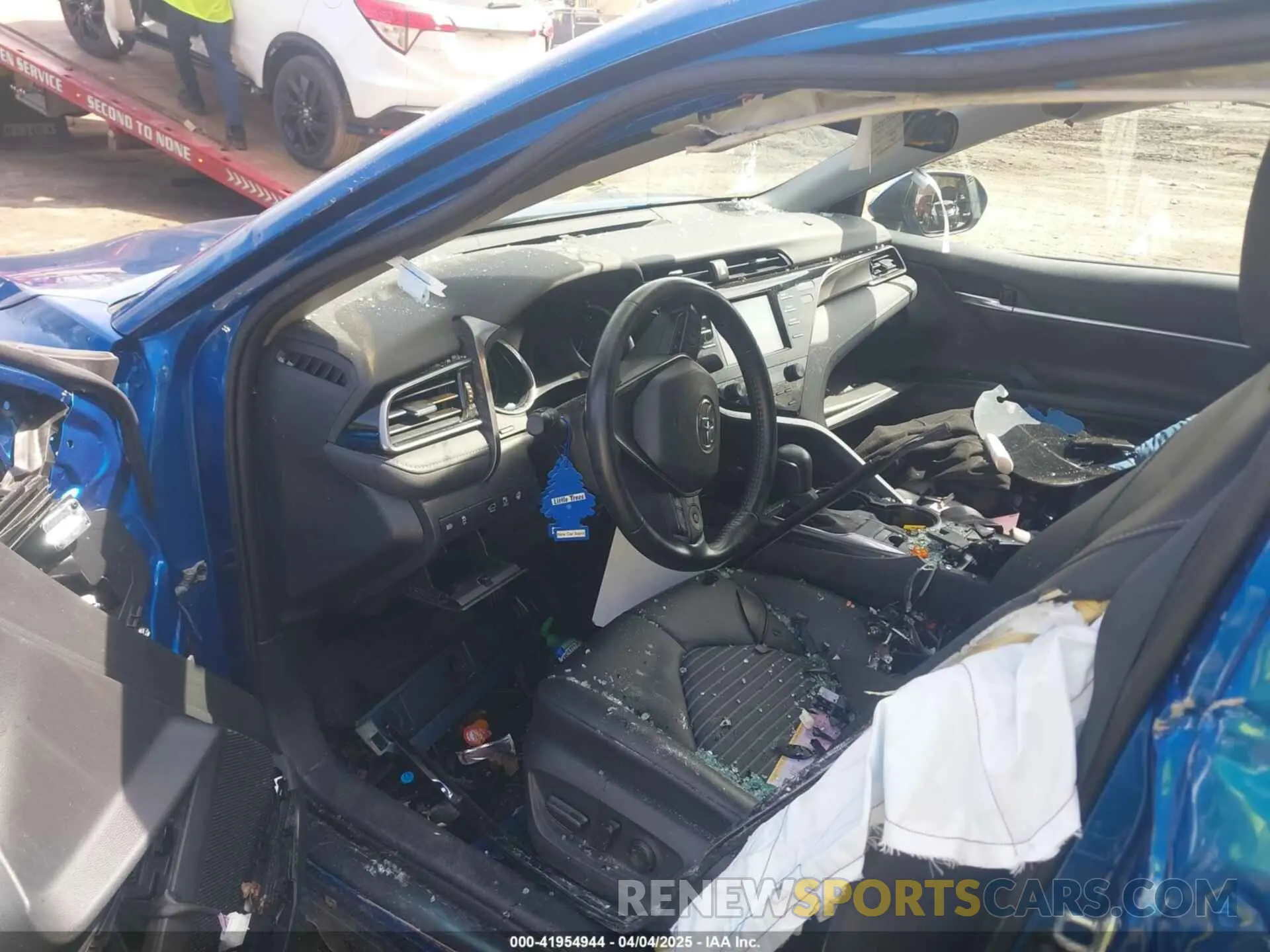 5 Photograph of a damaged car 4T1G11BK9LU016562 TOYOTA CAMRY 2020