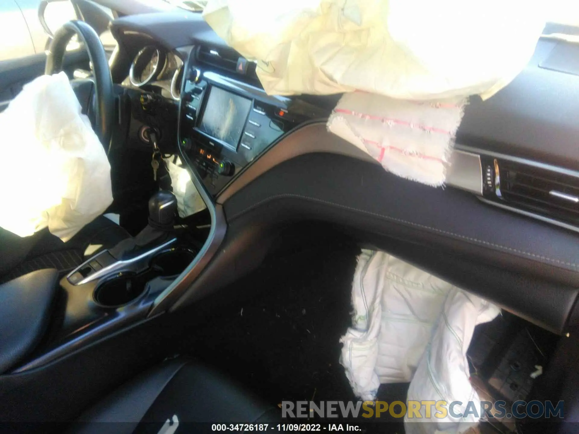 5 Photograph of a damaged car 4T1G11BKXLU008924 TOYOTA CAMRY 2020