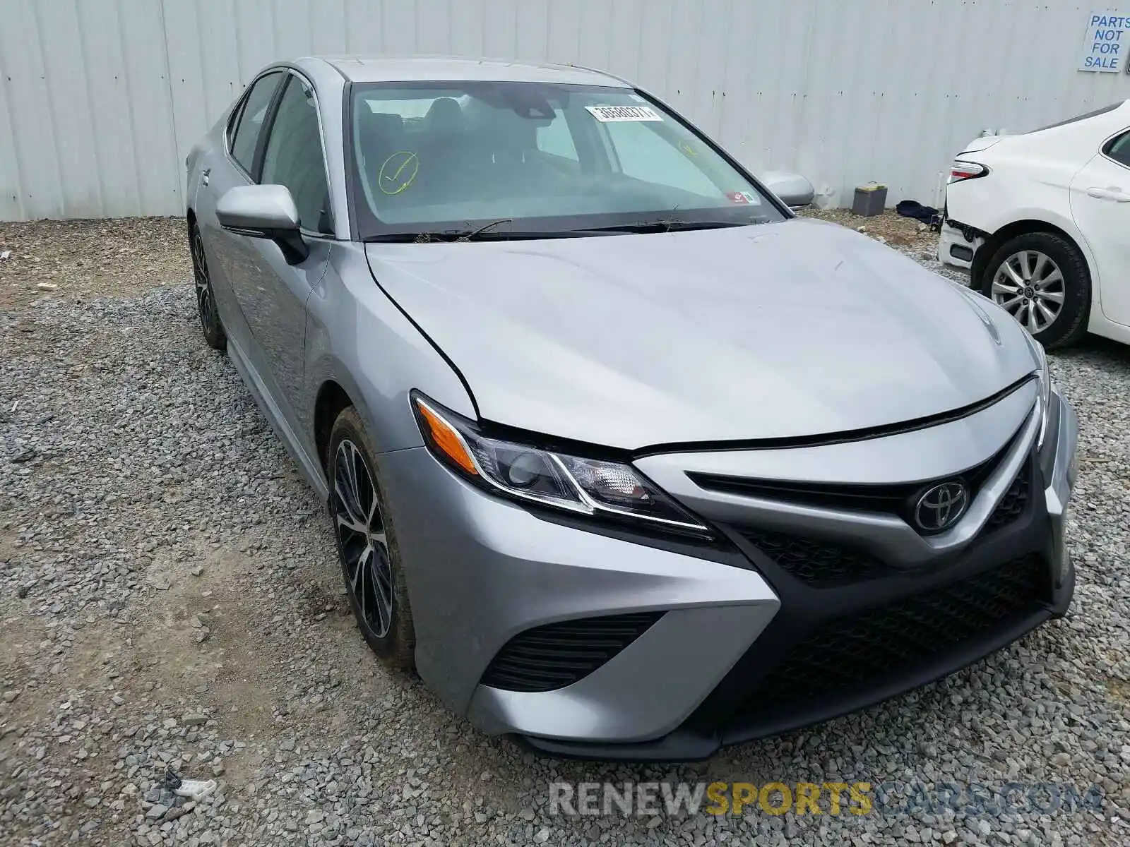 1 Photograph of a damaged car 4T1G11BKXLU018885 TOYOTA CAMRY 2020