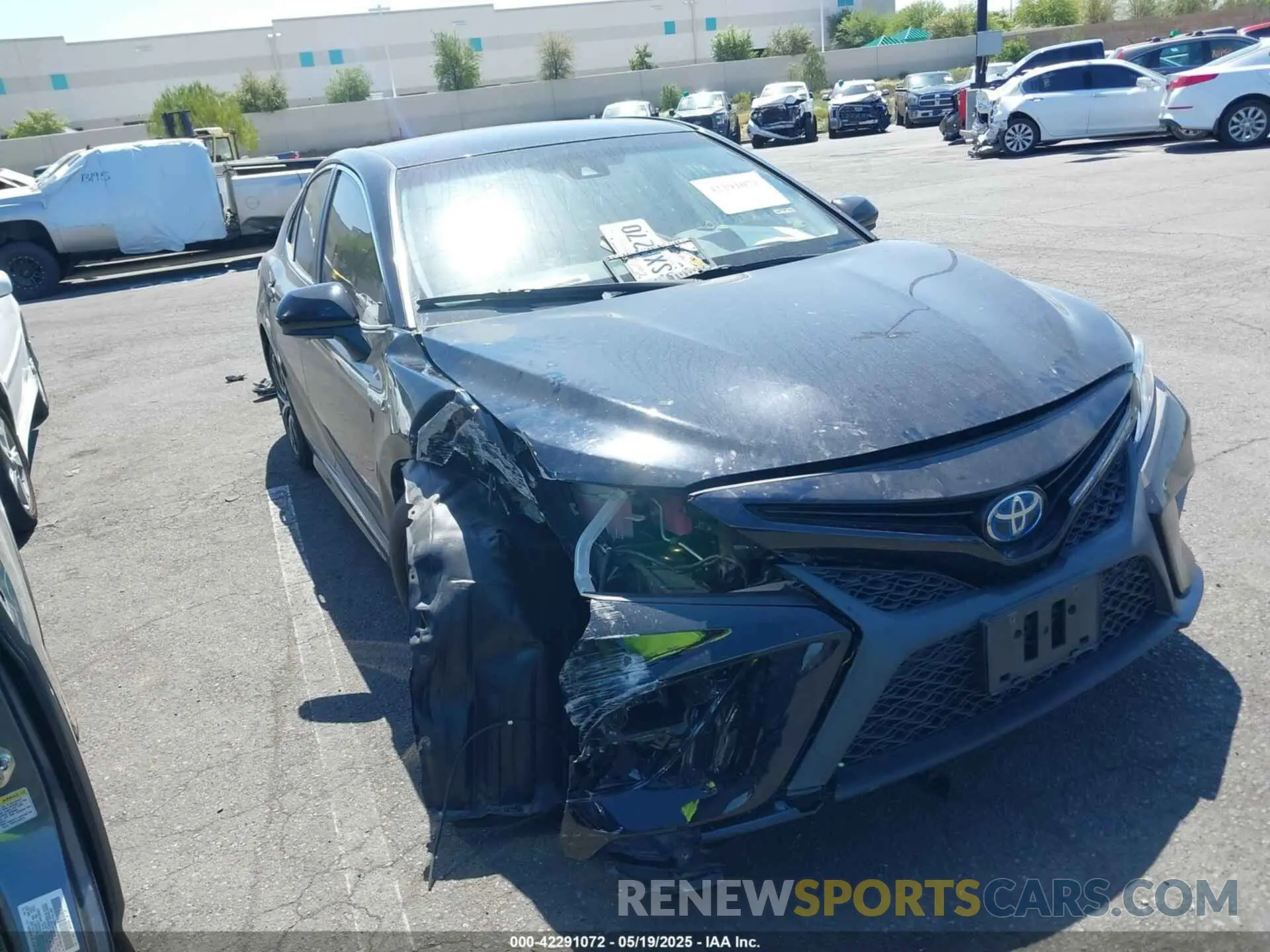 1 Photograph of a damaged car 4T1G31AK1LU014512 TOYOTA CAMRY 2020