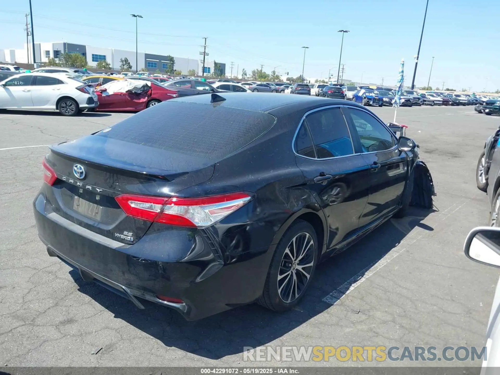 14 Photograph of a damaged car 4T1G31AK1LU014512 TOYOTA CAMRY 2020