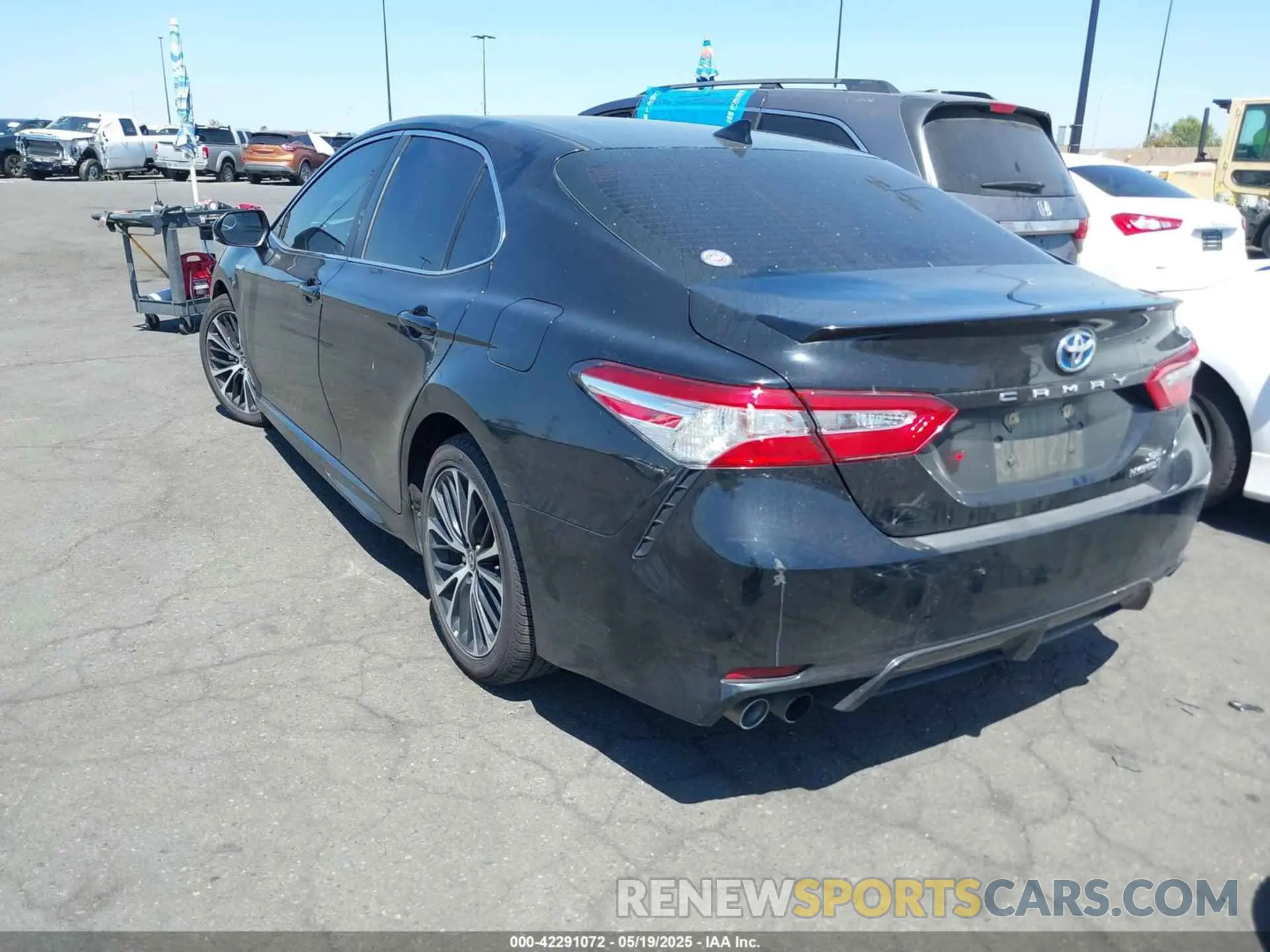 15 Photograph of a damaged car 4T1G31AK1LU014512 TOYOTA CAMRY 2020