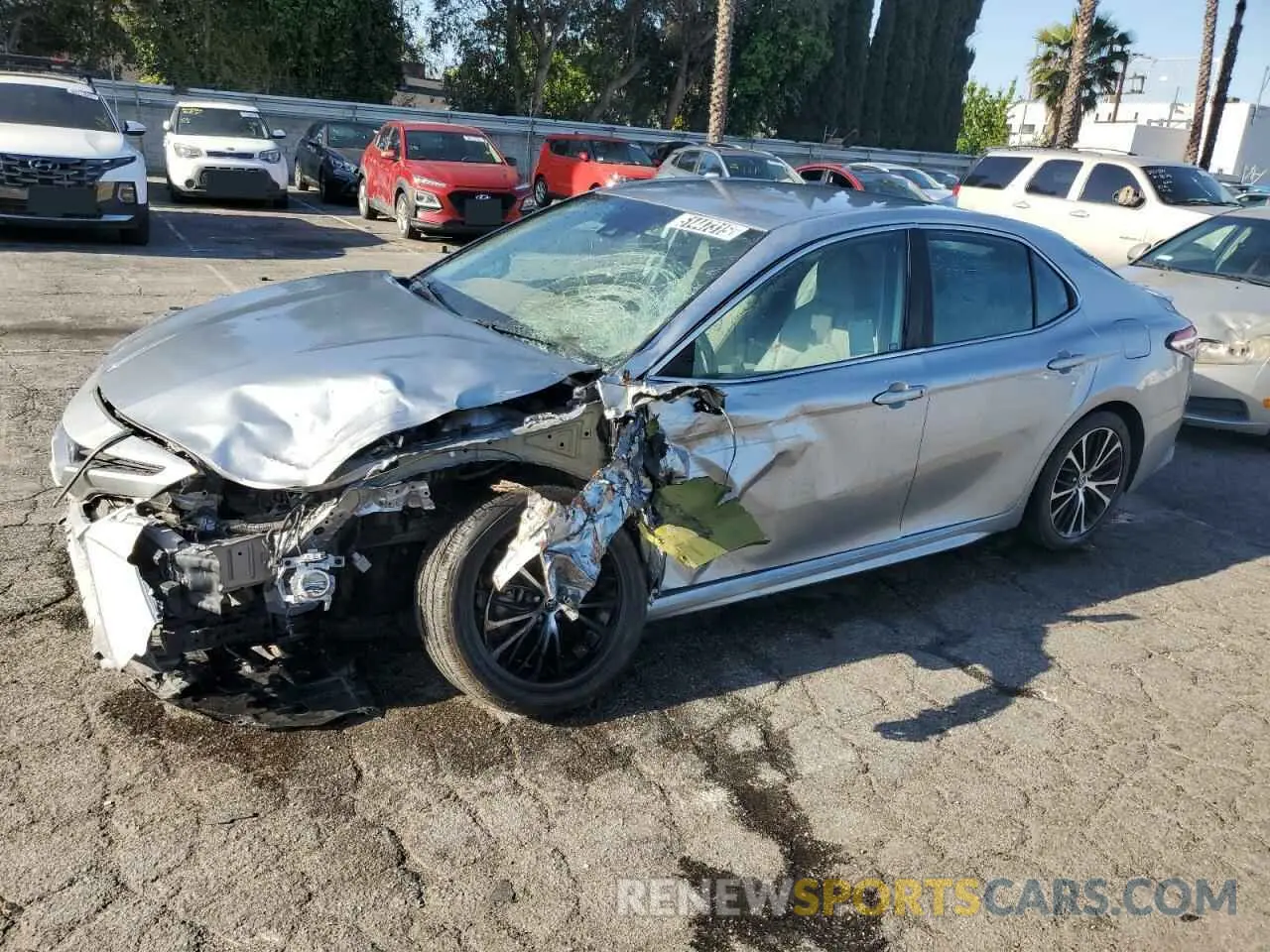 1 Photograph of a damaged car 4T1G31AK1LU520034 TOYOTA CAMRY 2020