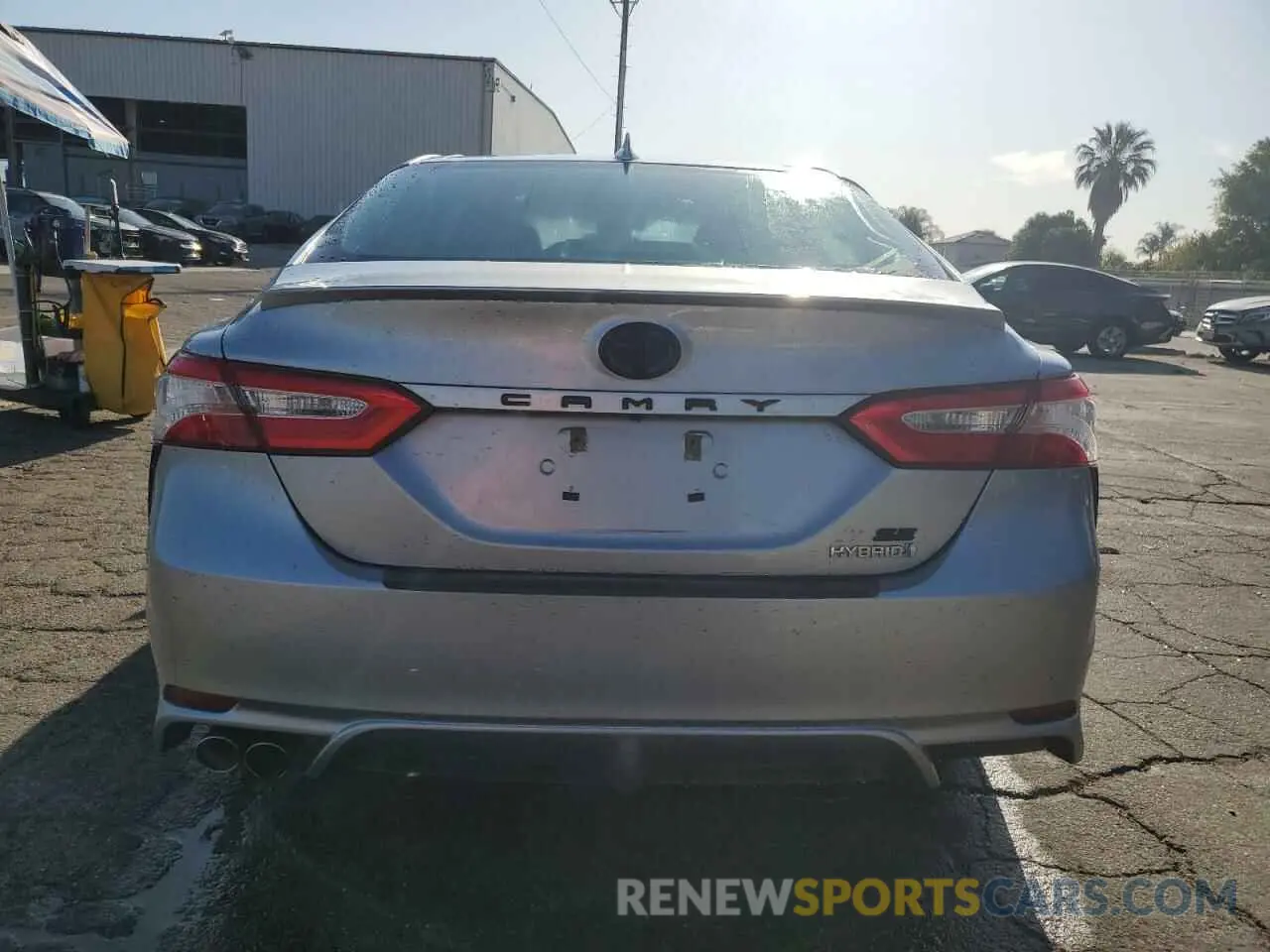 6 Photograph of a damaged car 4T1G31AK1LU520034 TOYOTA CAMRY 2020
