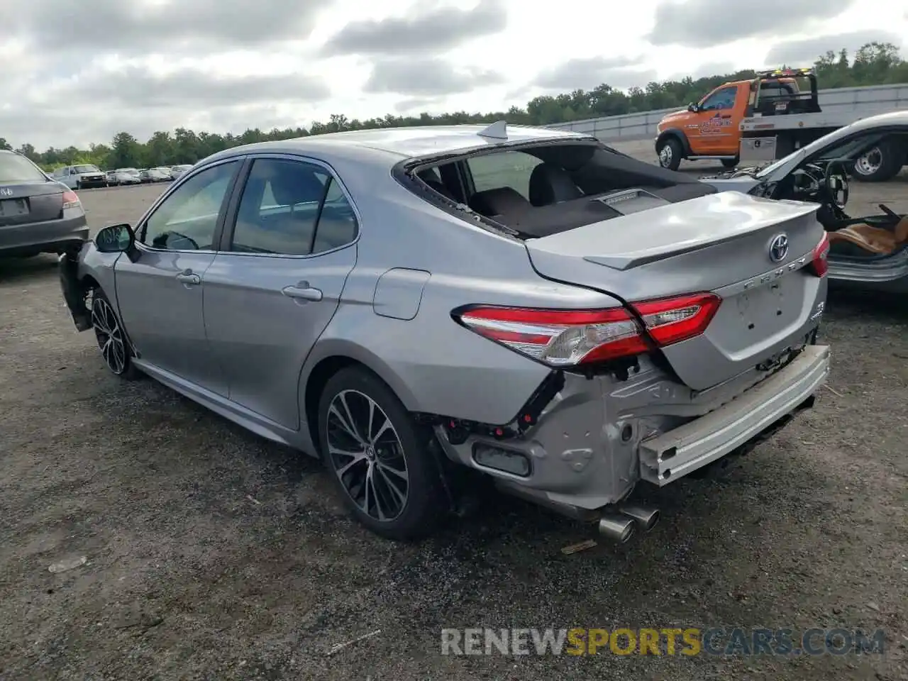 3 Photograph of a damaged car 4T1G31AK1LU528716 TOYOTA CAMRY 2020