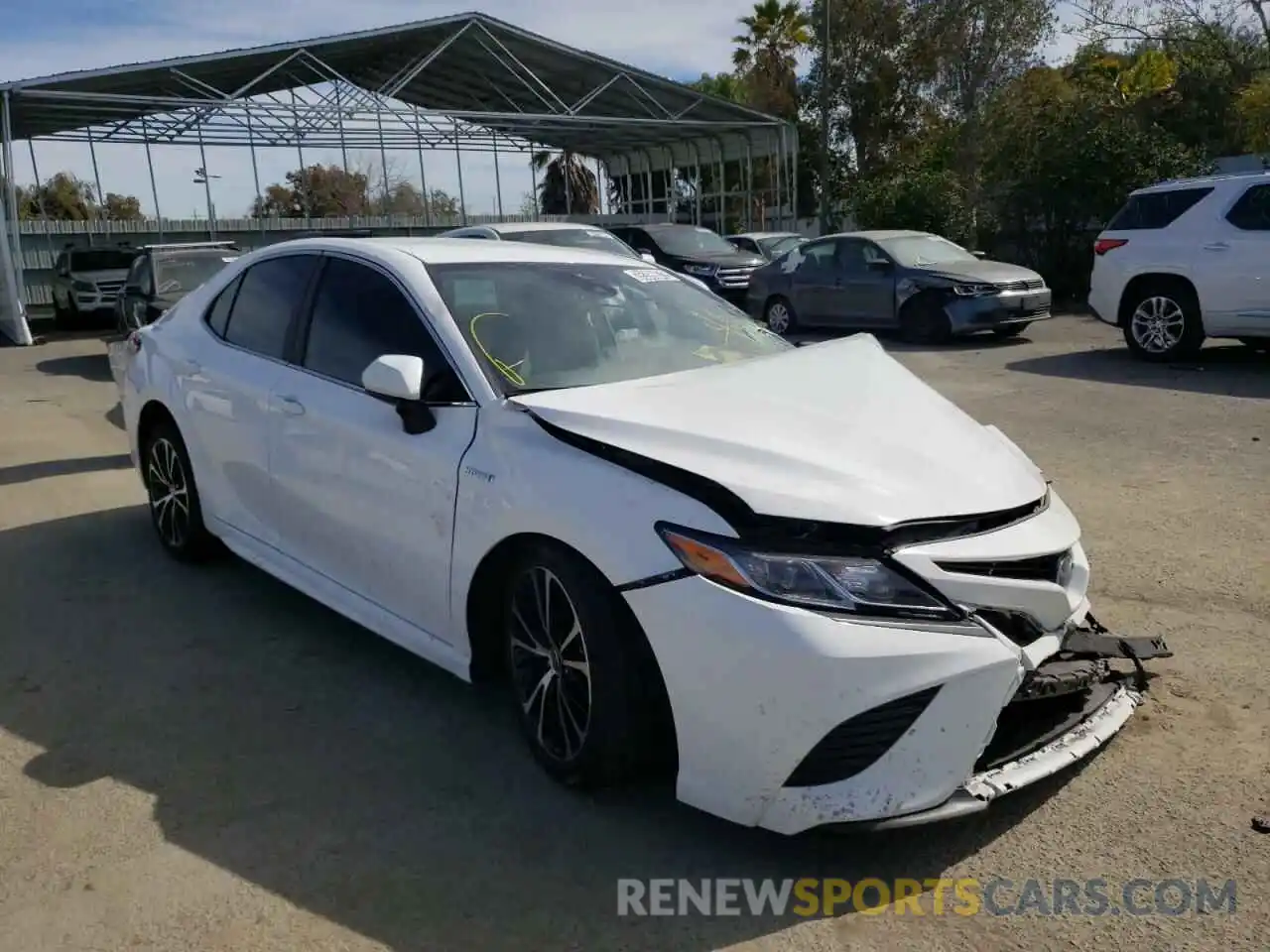 1 Photograph of a damaged car 4T1G31AK1LU543748 TOYOTA CAMRY 2020