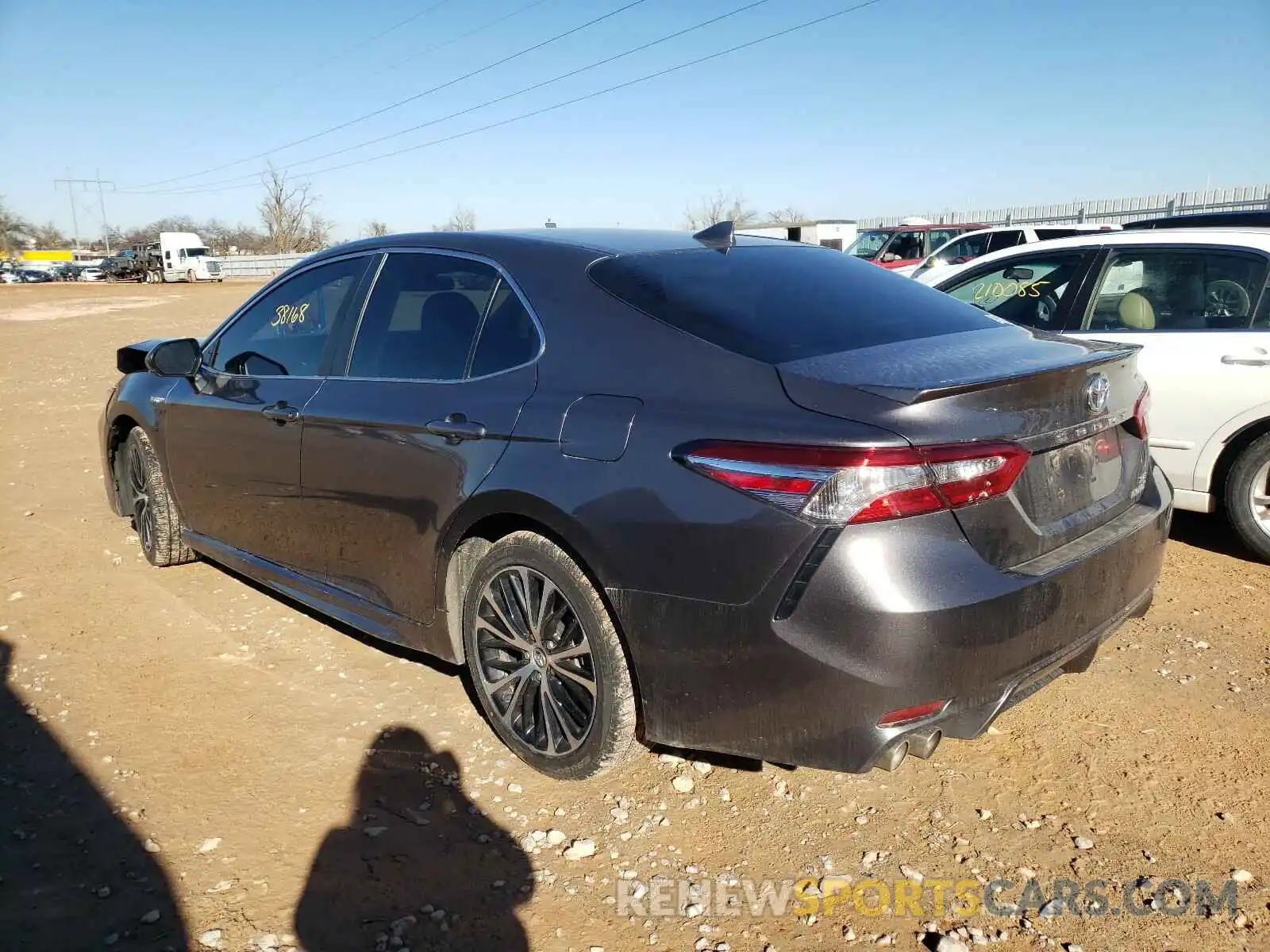 3 Photograph of a damaged car 4T1G31AK3LU011613 TOYOTA CAMRY 2020