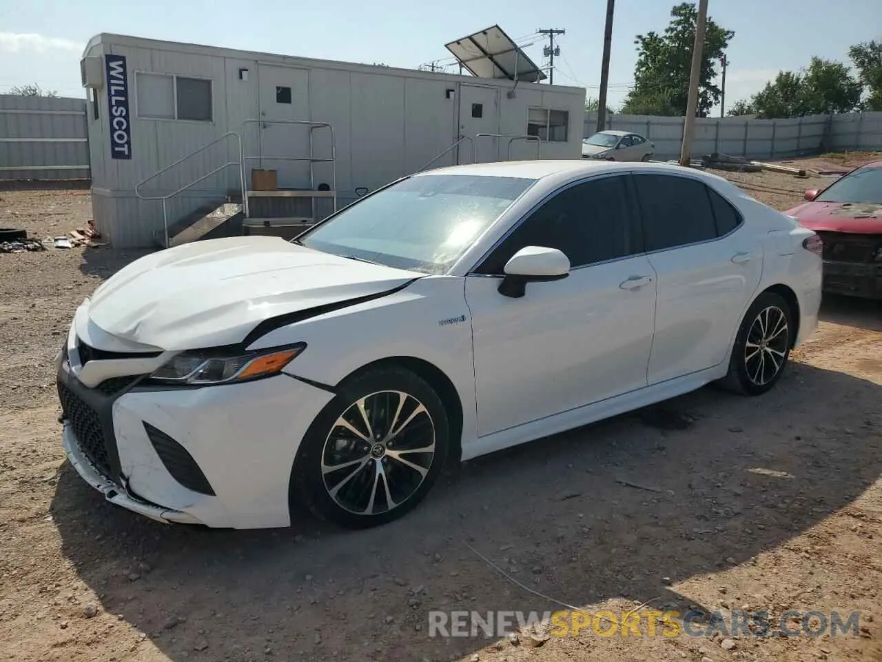1 Photograph of a damaged car 4T1G31AK3LU527812 TOYOTA CAMRY 2020